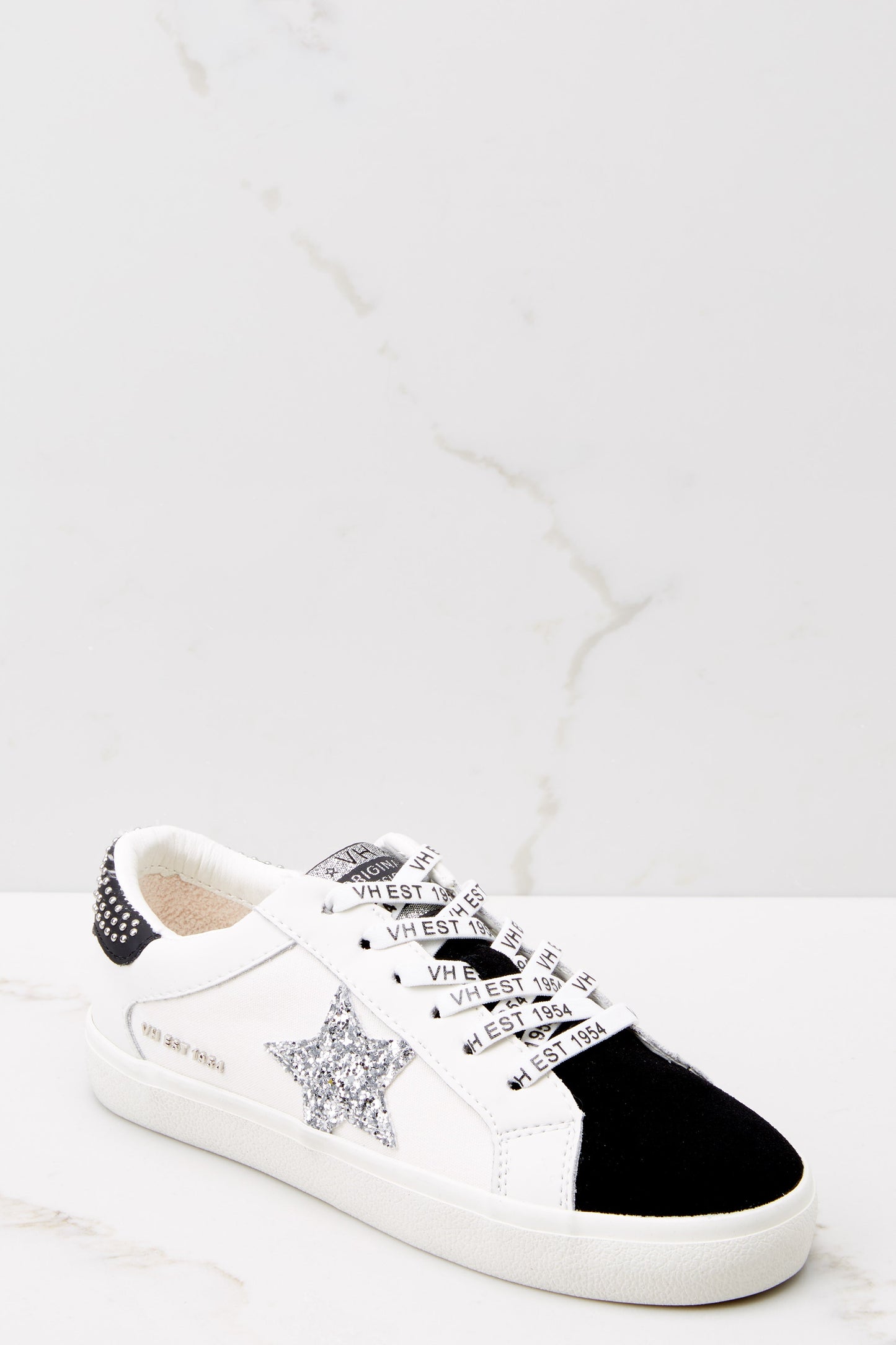 Journey 1 Black White Sneakers