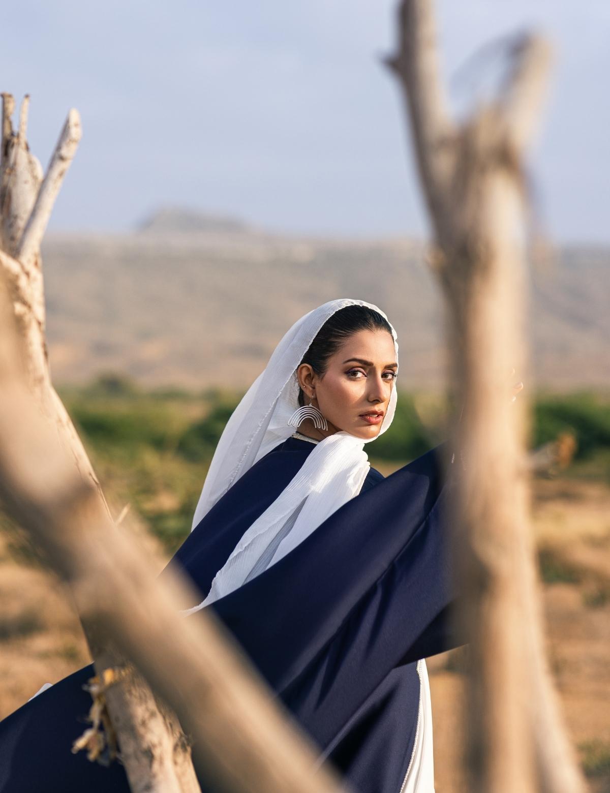 STARRY-NIGHT IN THE MOUNTAINS ABAYA