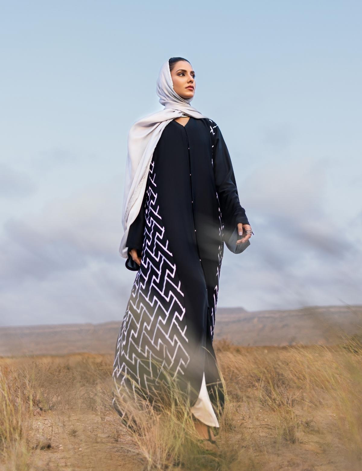 WHIMSY CHARM ABAYA