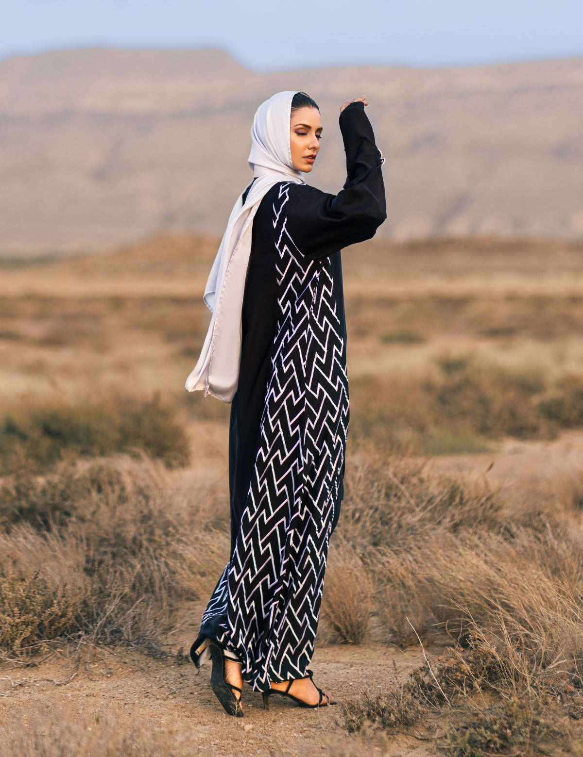 WHIMSY CHARM ABAYA