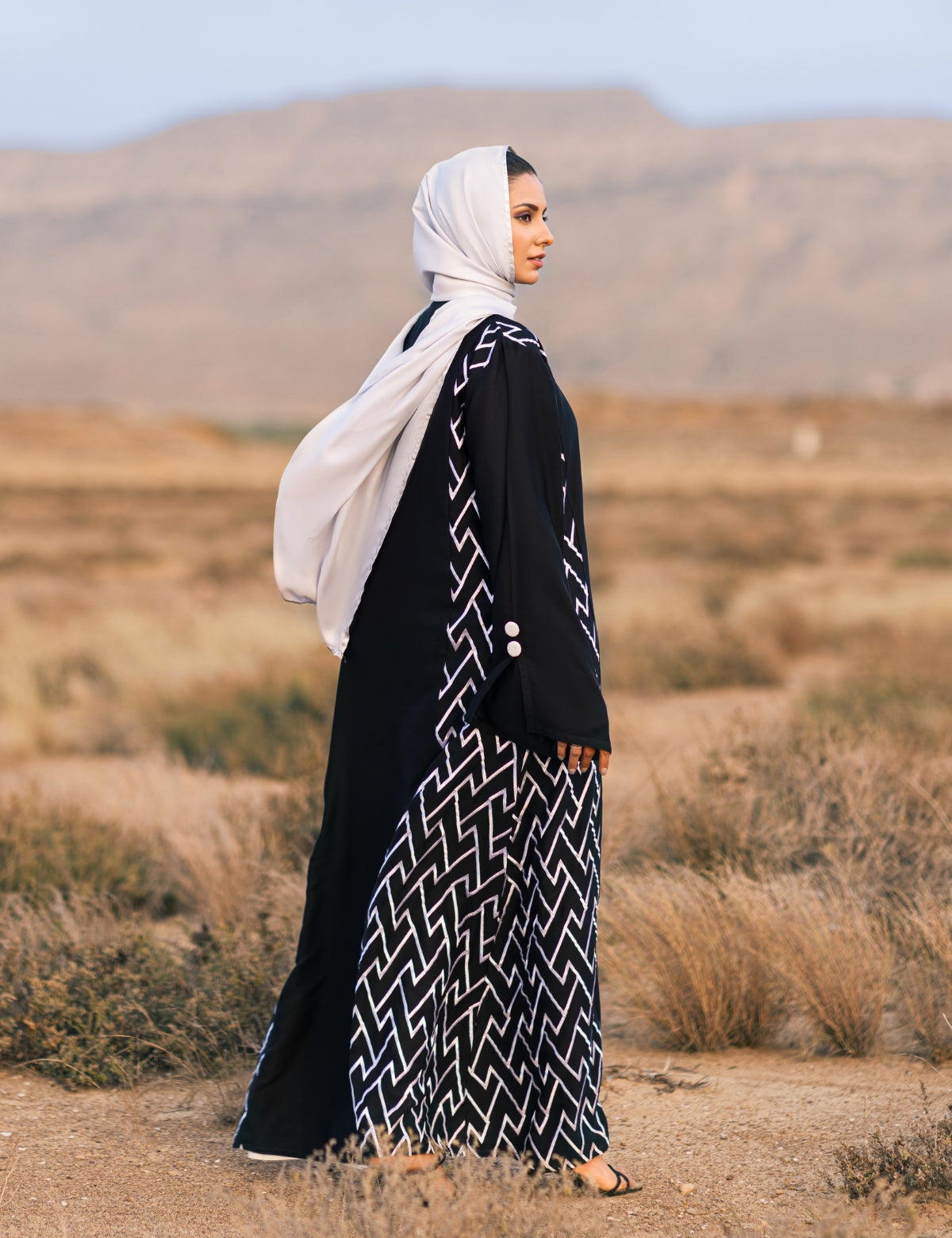 WHIMSY CHARM ABAYA