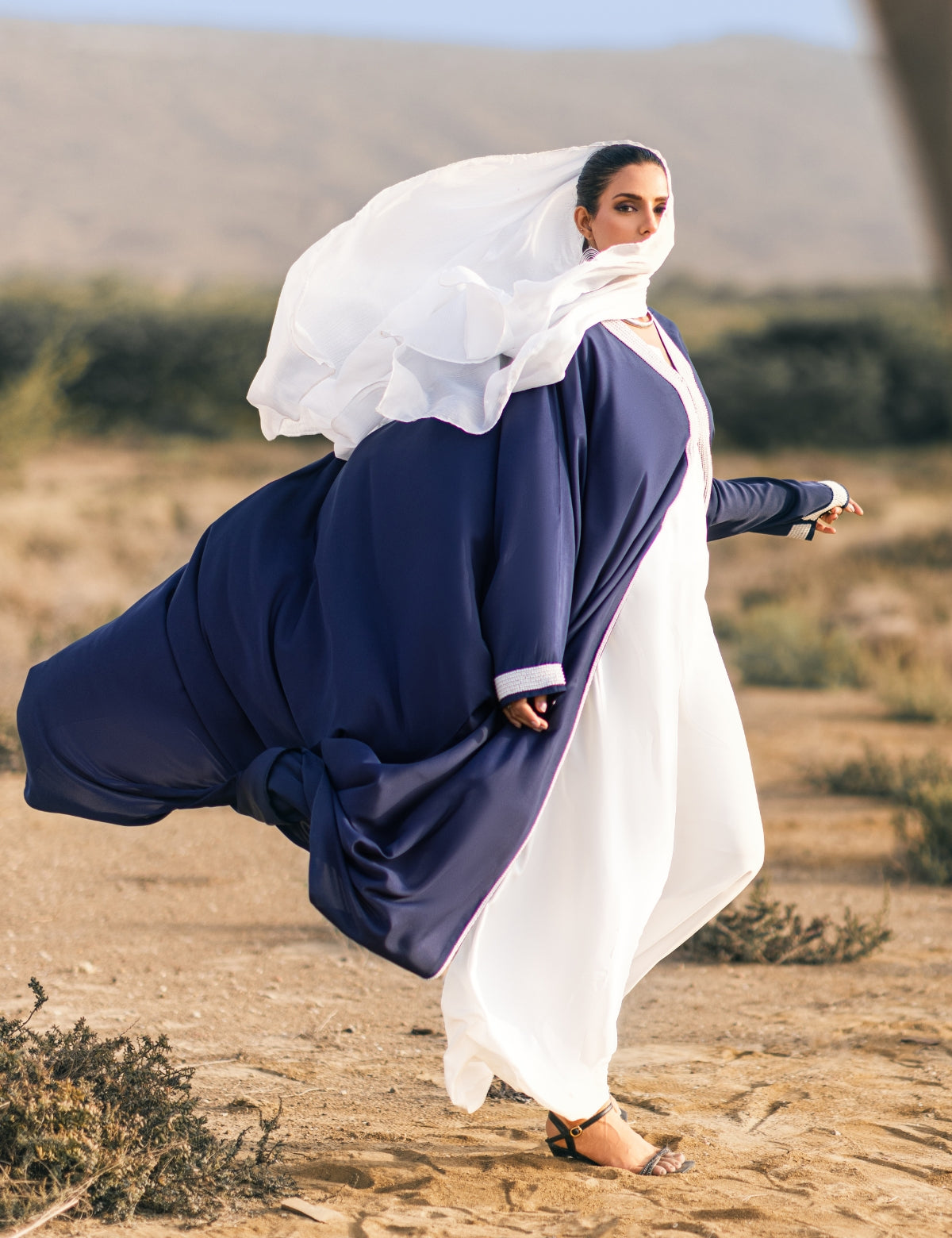 STARRY-NIGHT IN THE MOUNTAINS ABAYA