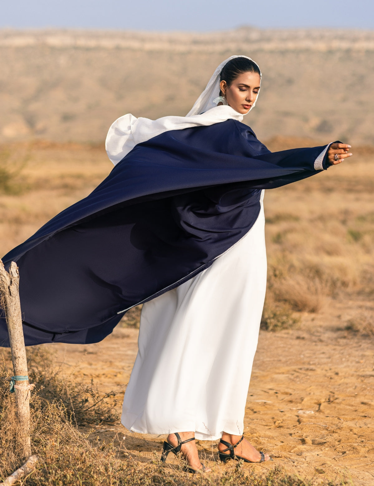 STARRY-NIGHT IN THE MOUNTAINS ABAYA