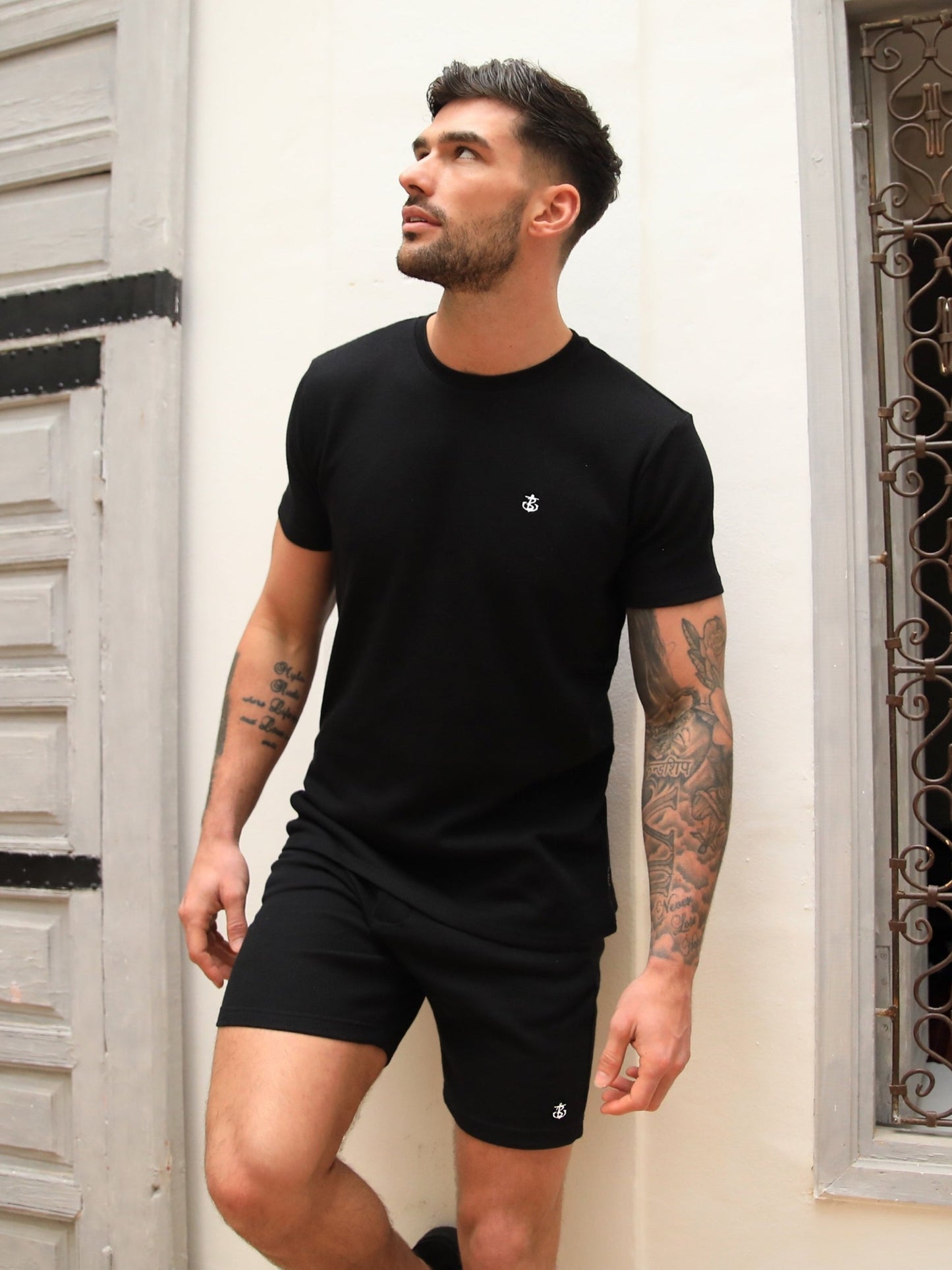 Safi Textured Fitted T-Shirt - Black