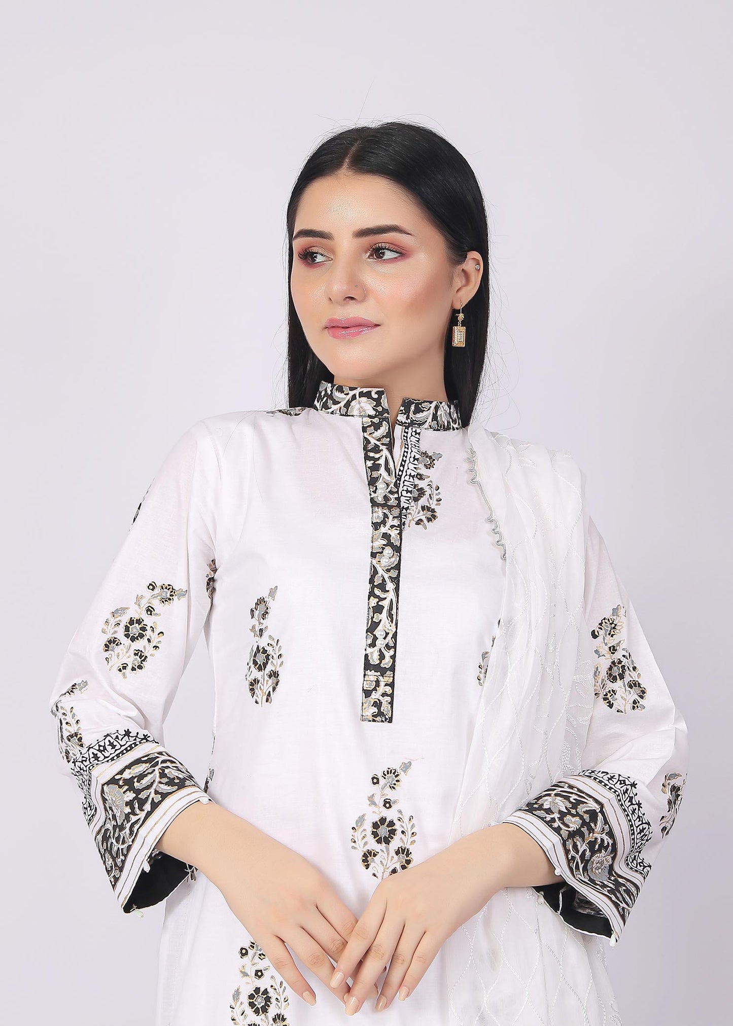 FashionPorters - Unstitched 3 Piece Block Printed Cotton Lawn Bright White Suit SUS22-RY11