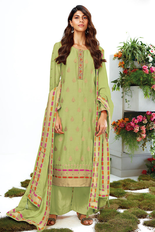 Muslin Jacquard Kurta with Chinon Chiffon Dupatta