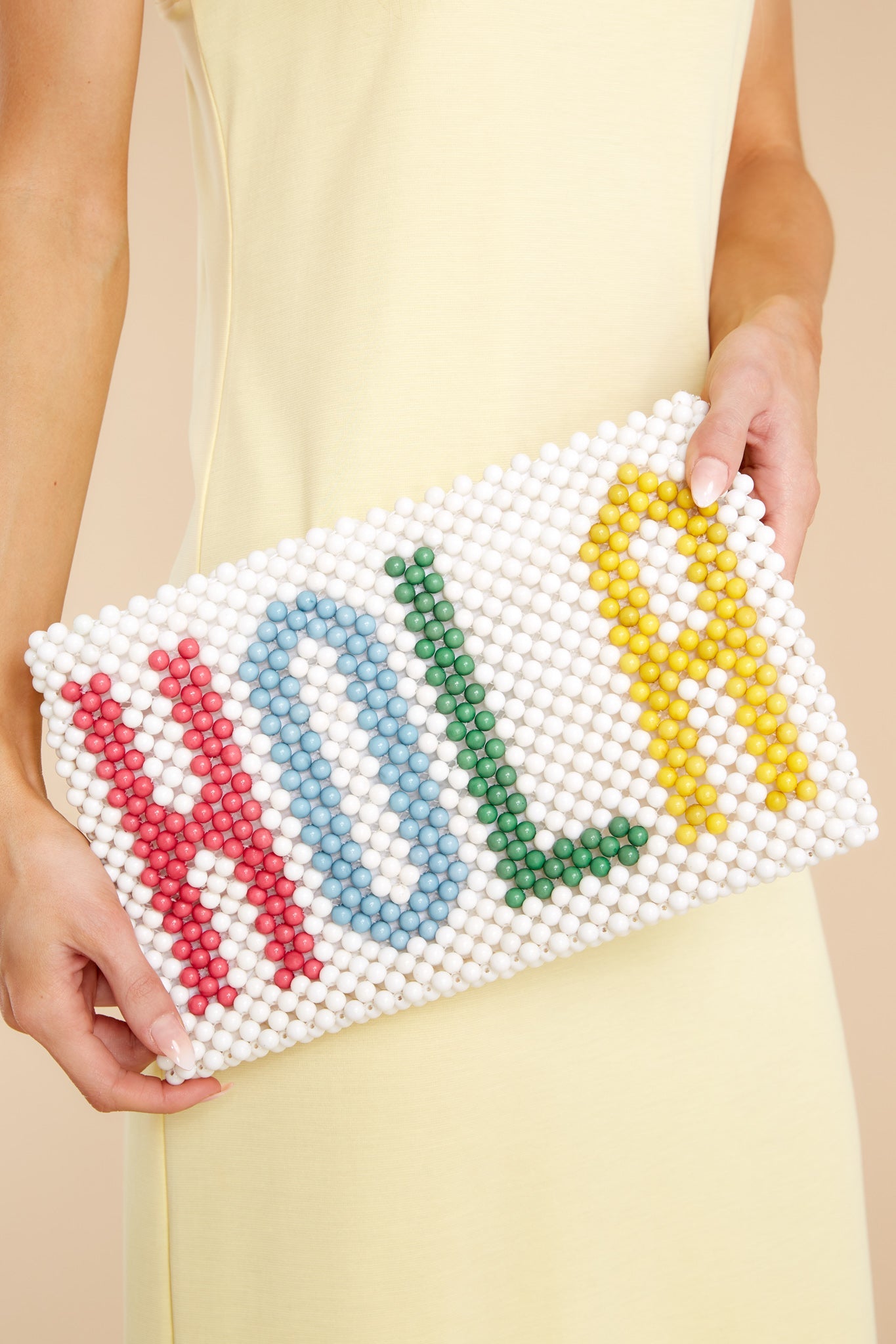 Heartwarming Welcome White Pouch