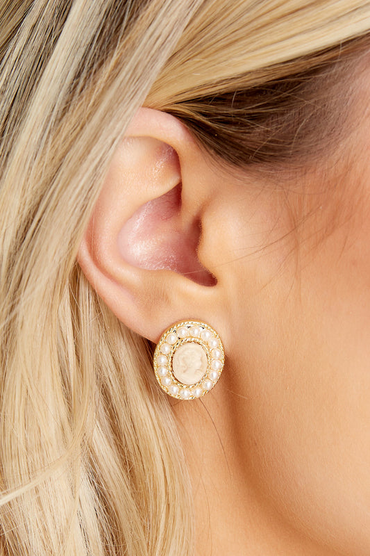 Beautiful Lady Gold And Ivory Cameo Stud Earrings