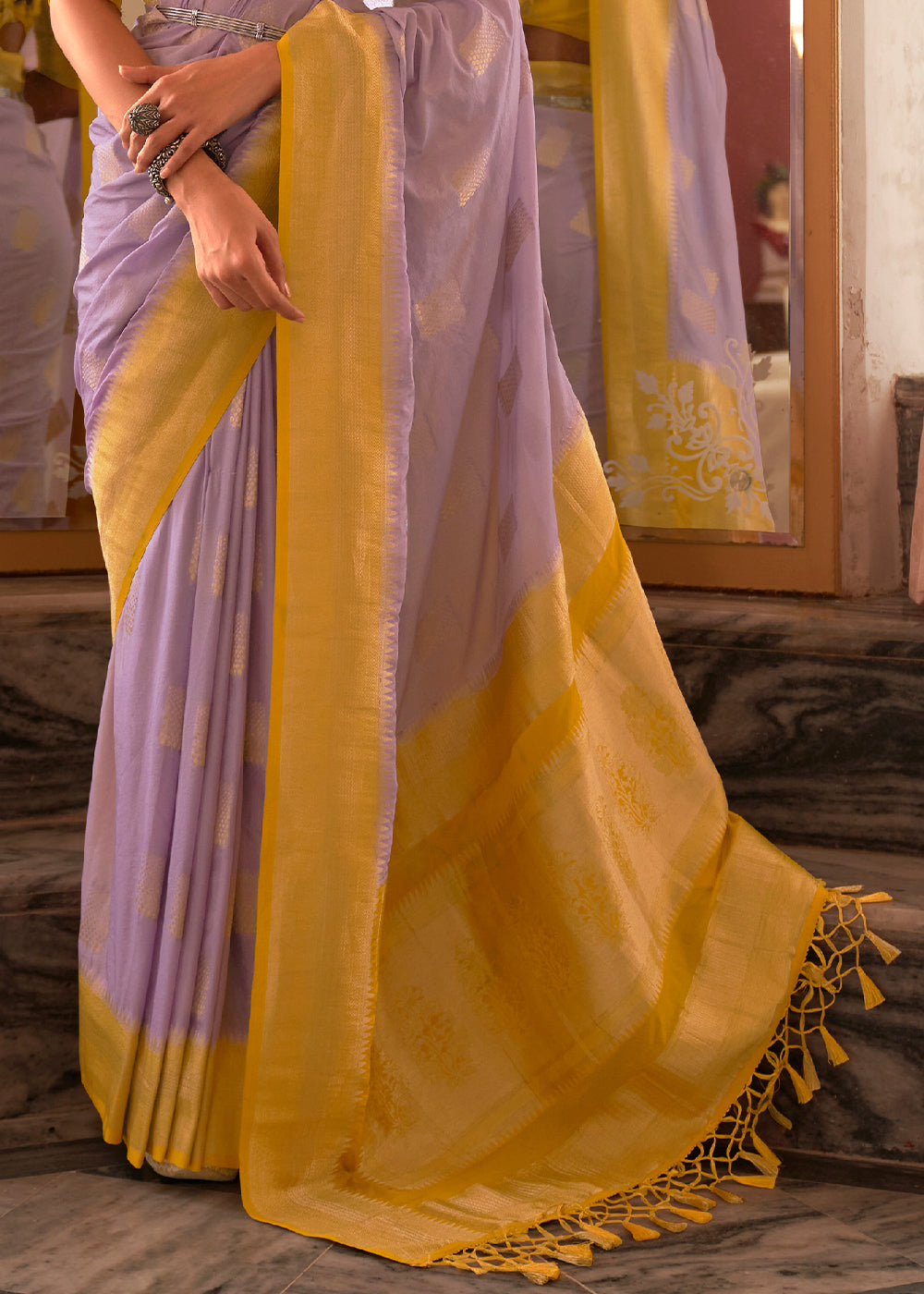 Amethyst Purple Zari Woven Georgette Saree with Contrast Border & Blouse