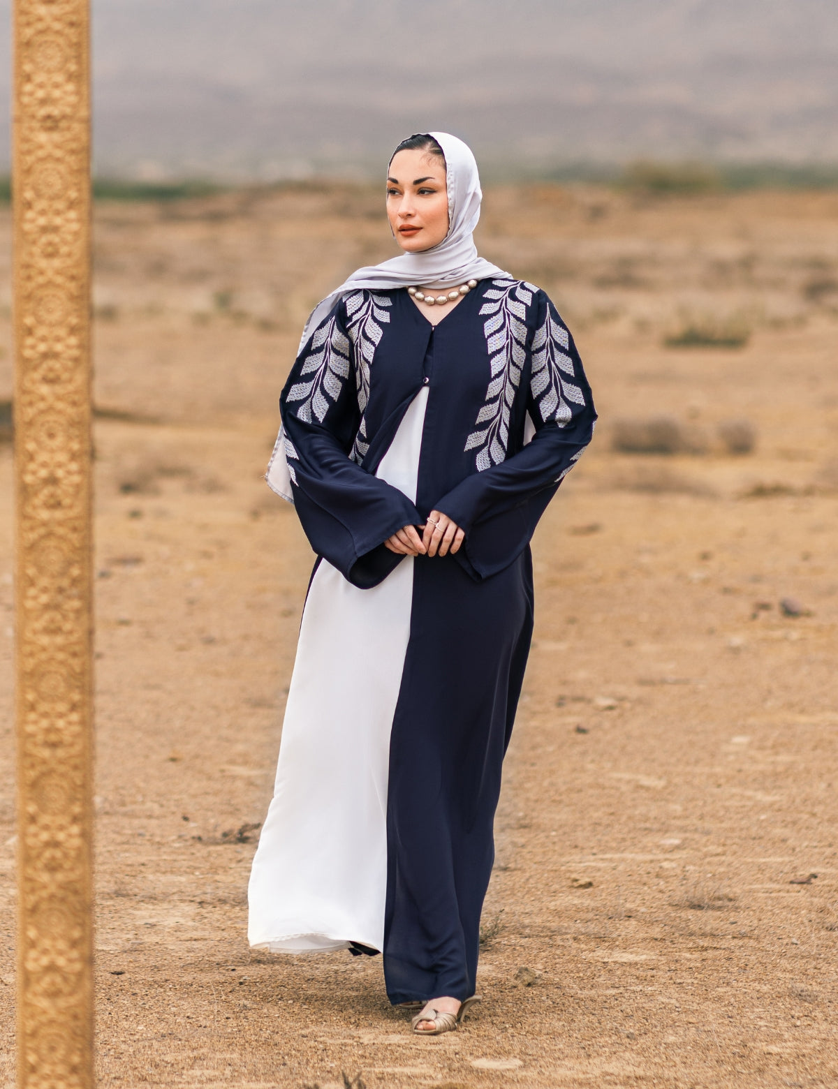 ANGELIC GLANCE ABAYA