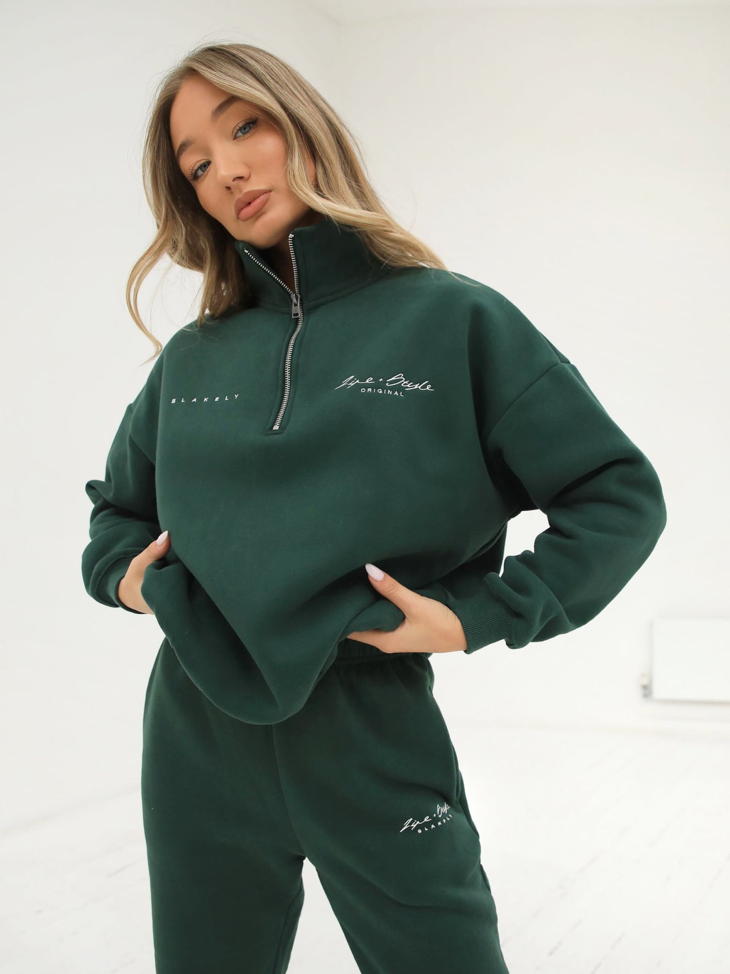 Life & Style II 1/4 Zip Jumper - Forest Green