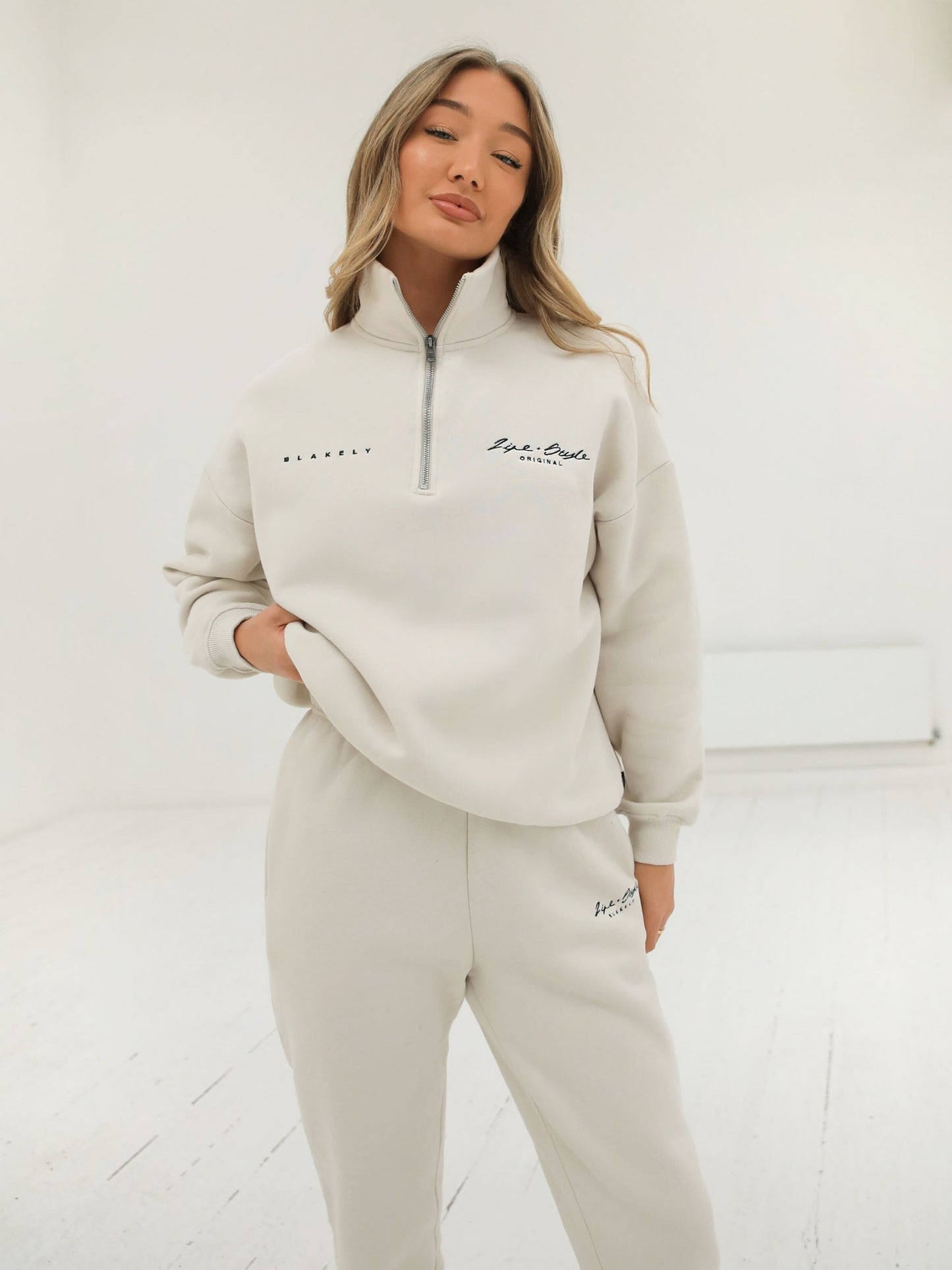 Life & Style II 1/4 Zip Jumper - Chalk