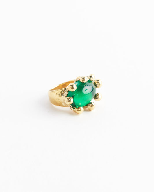 Diva Ring in Emerald