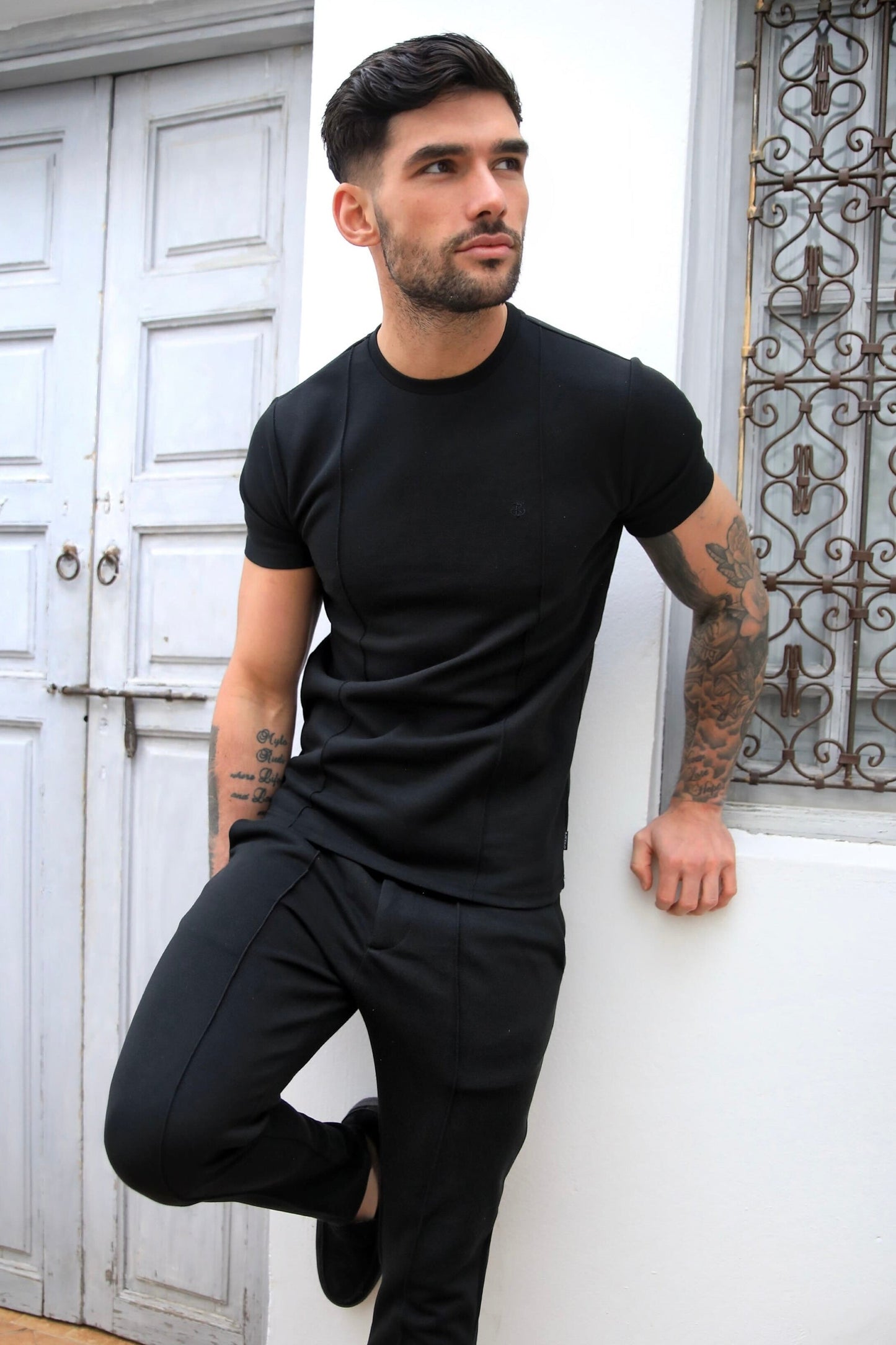 Amezri Seamline T-Shirt - Black