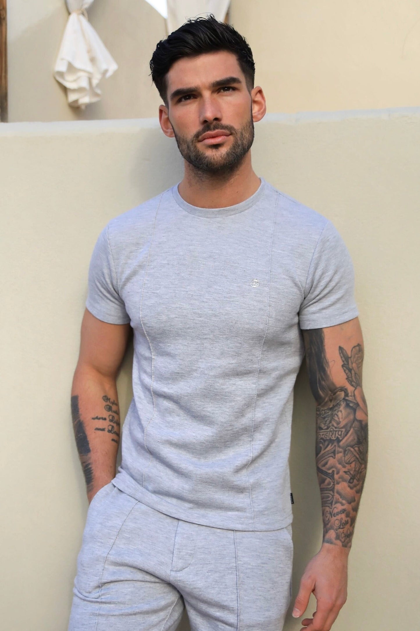 Amezri Seamline T-Shirt - Light Grey