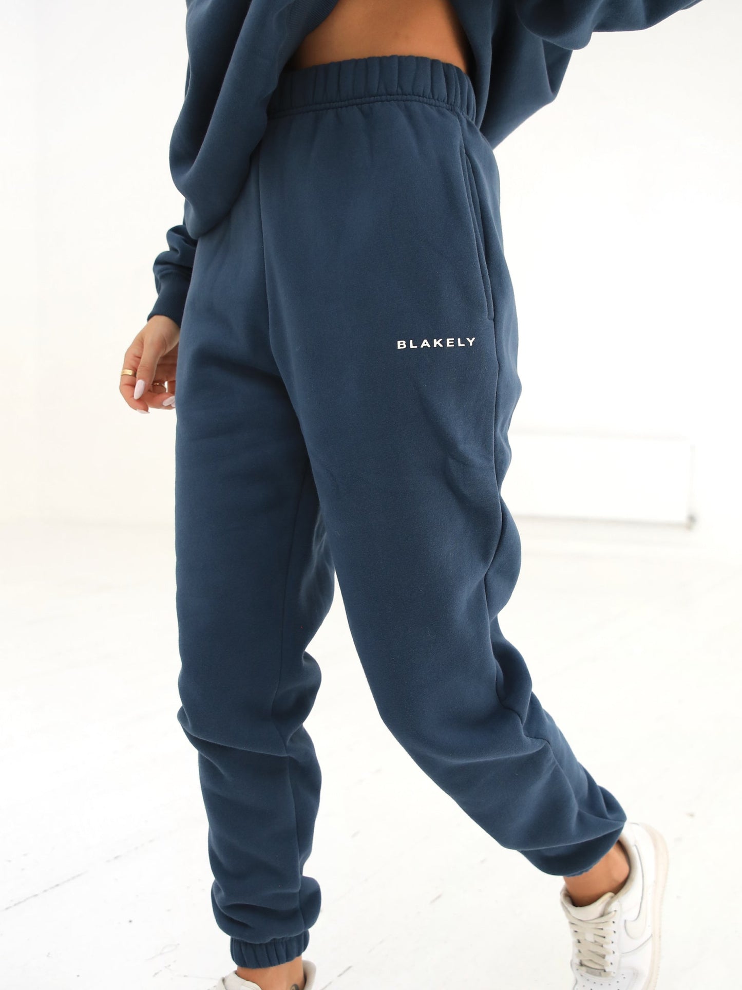 Riviera Initial Womens Sweatpants - Mid Blue