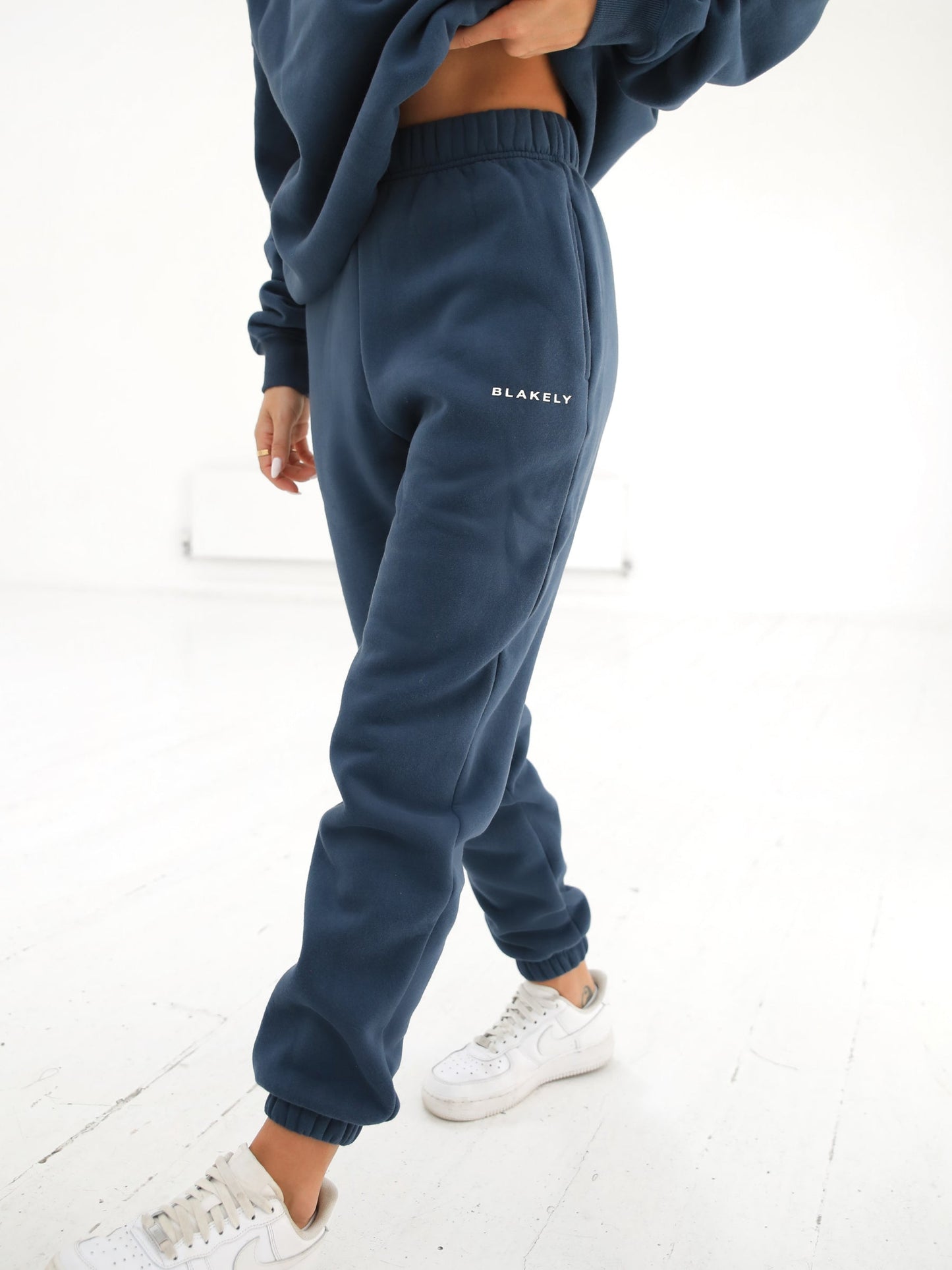 Riviera Initial Womens Sweatpants - Mid Blue