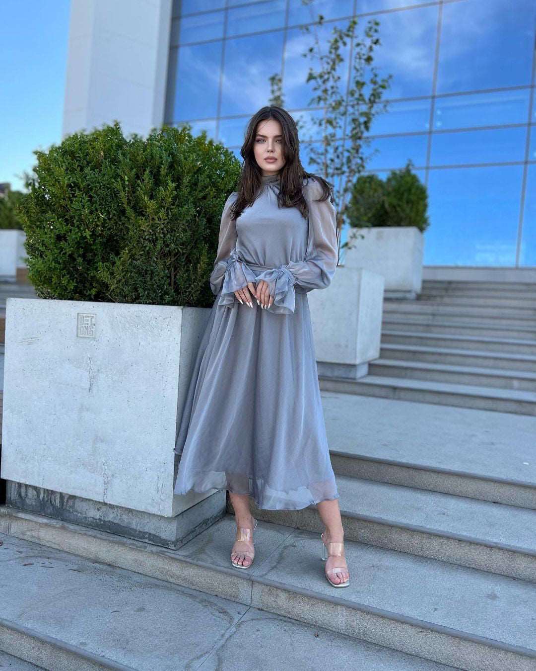Lía Grey Chiffon Maxi Dress