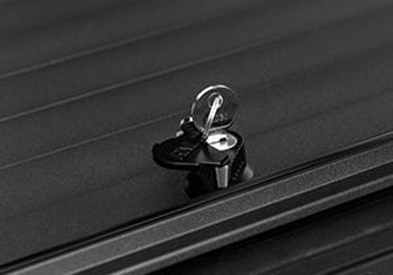 Roll-N-Lock 16-22 Toyota Tacoma Access/DC (w/o OE Tracks - 73.7in Bed) A-Series XT Retractable Cover (rnl531A-XT)