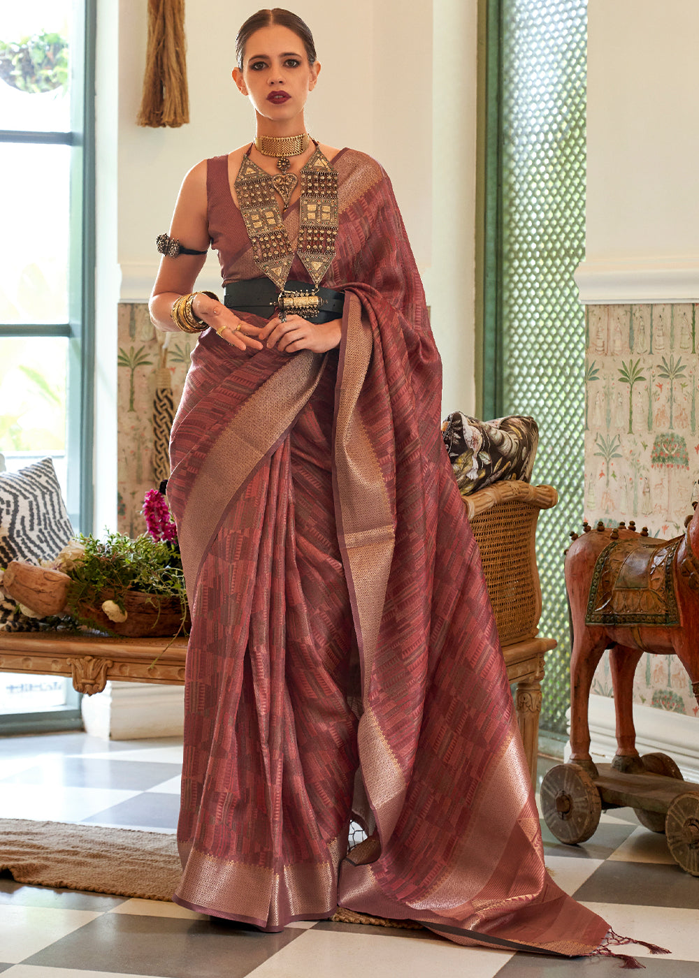 Chestnut Brown Two Tone Handloom Weaving Organza Silk Saree : Top Pick