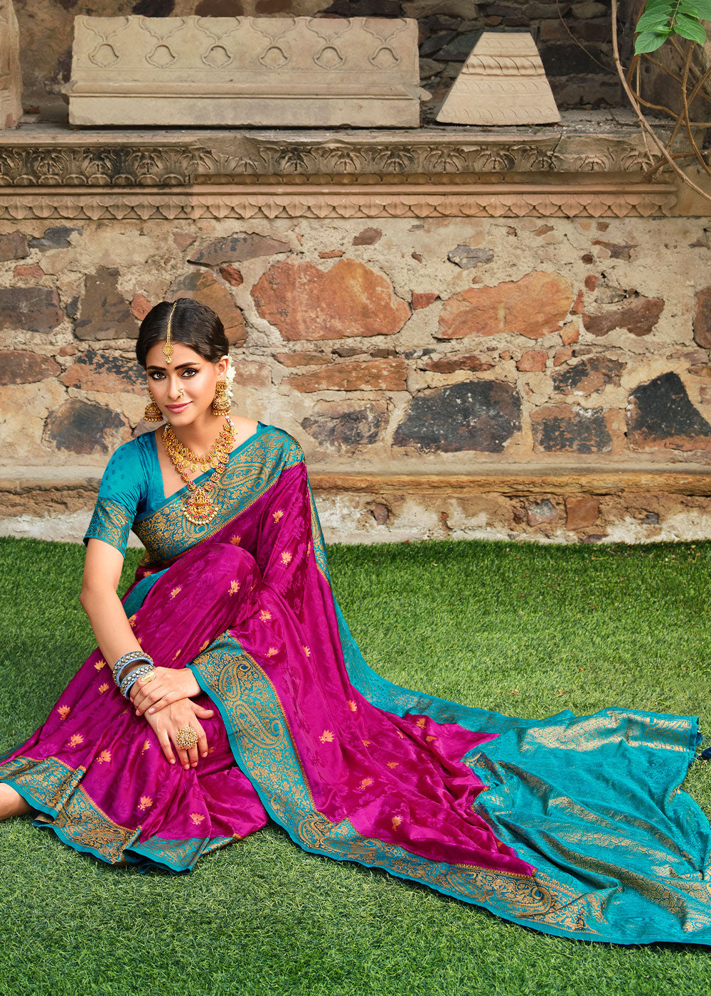 Magenta Pink Zari Woven Kanjivaram Silk Saree