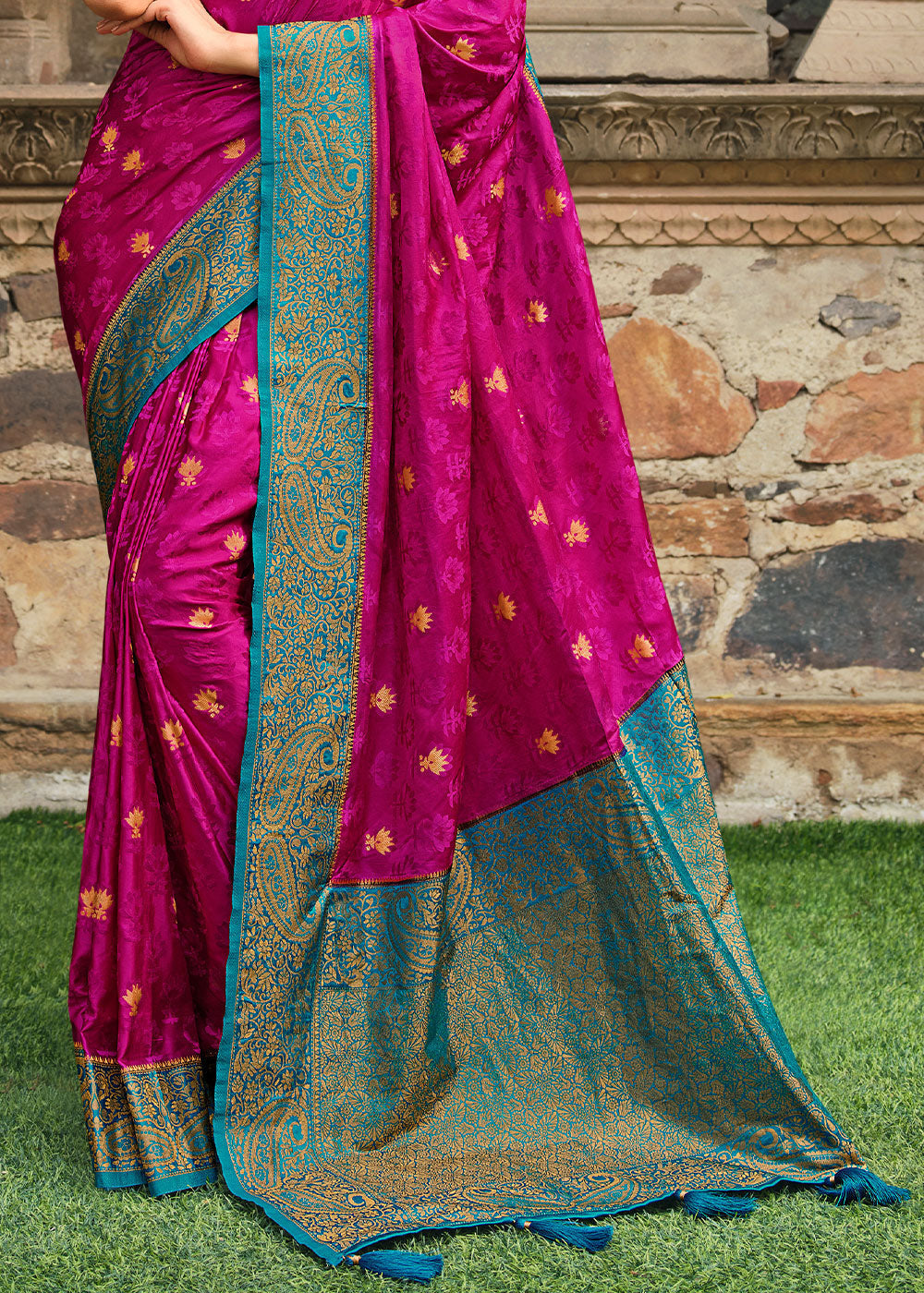 Magenta Pink Zari Woven Kanjivaram Silk Saree