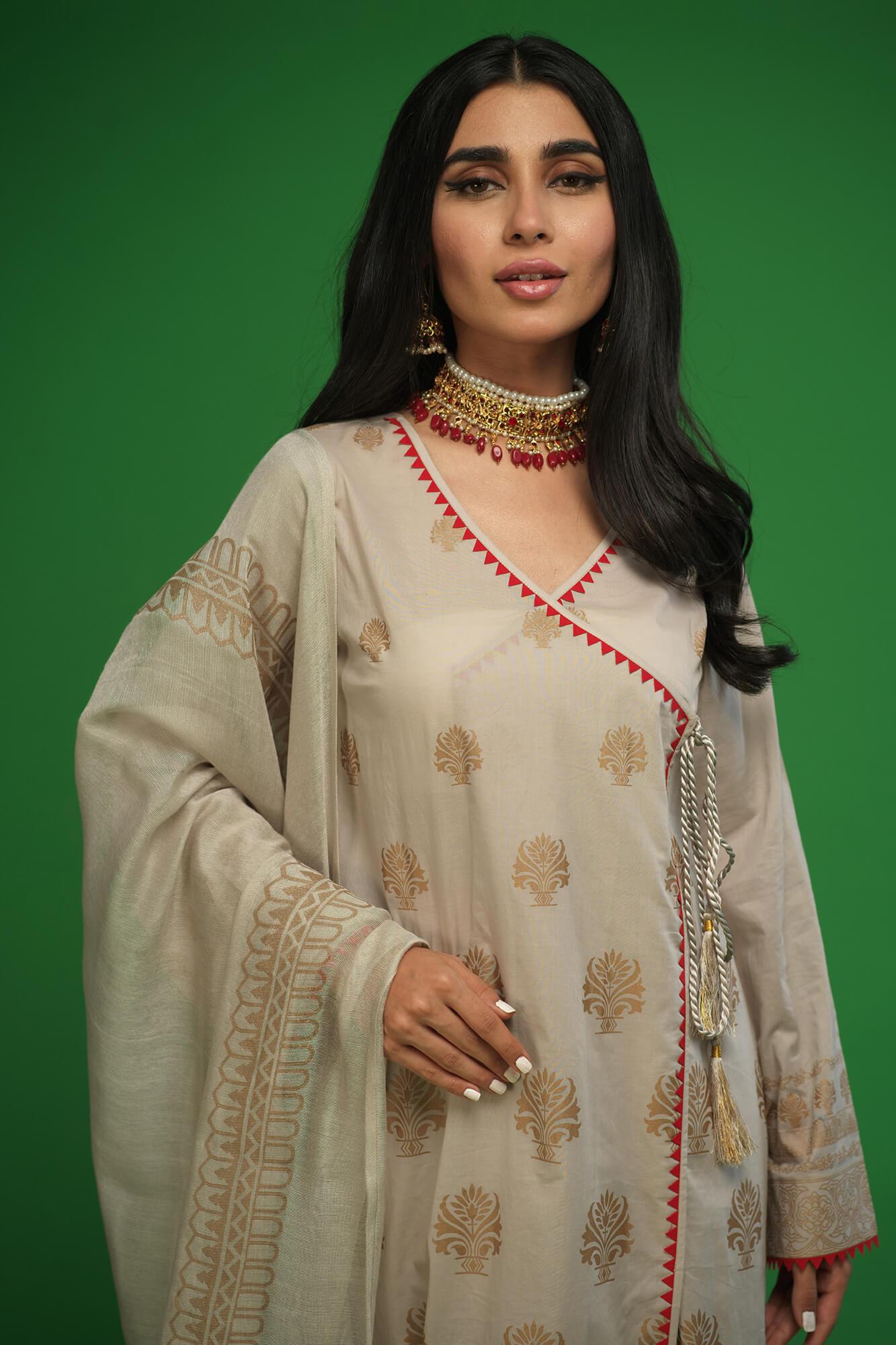 Gold Stone (Three Piece)