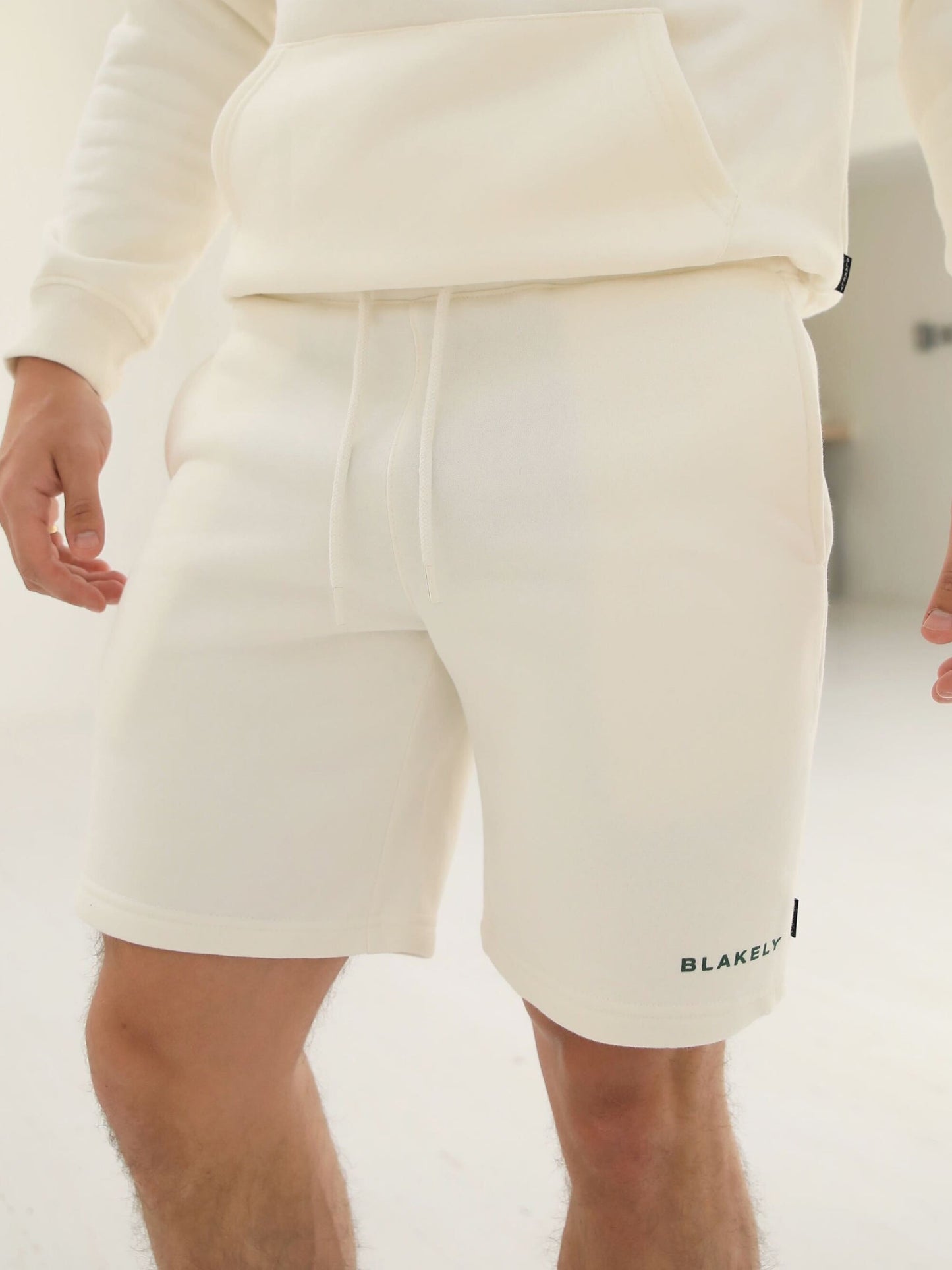 Riviera Initial Jogger Shorts - Off White