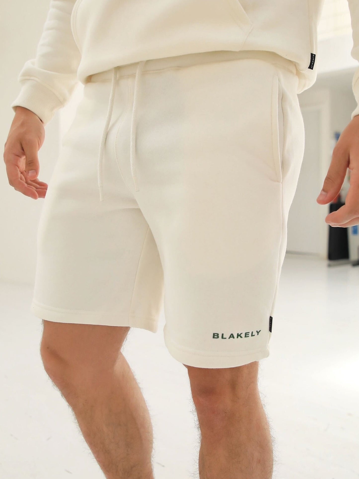 Riviera Initial Jogger Shorts - Off White