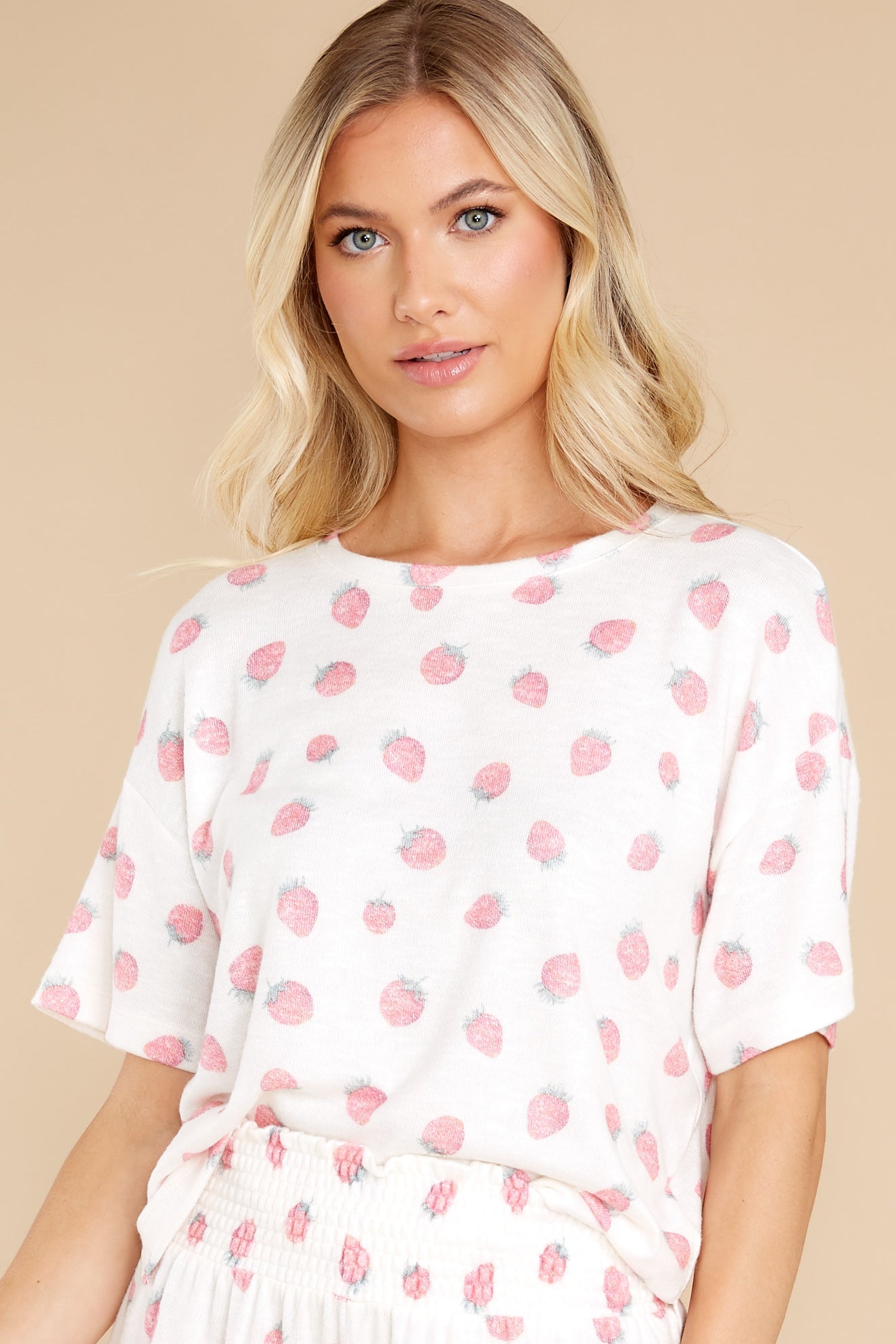 Kylie White Sand Strawberry Top