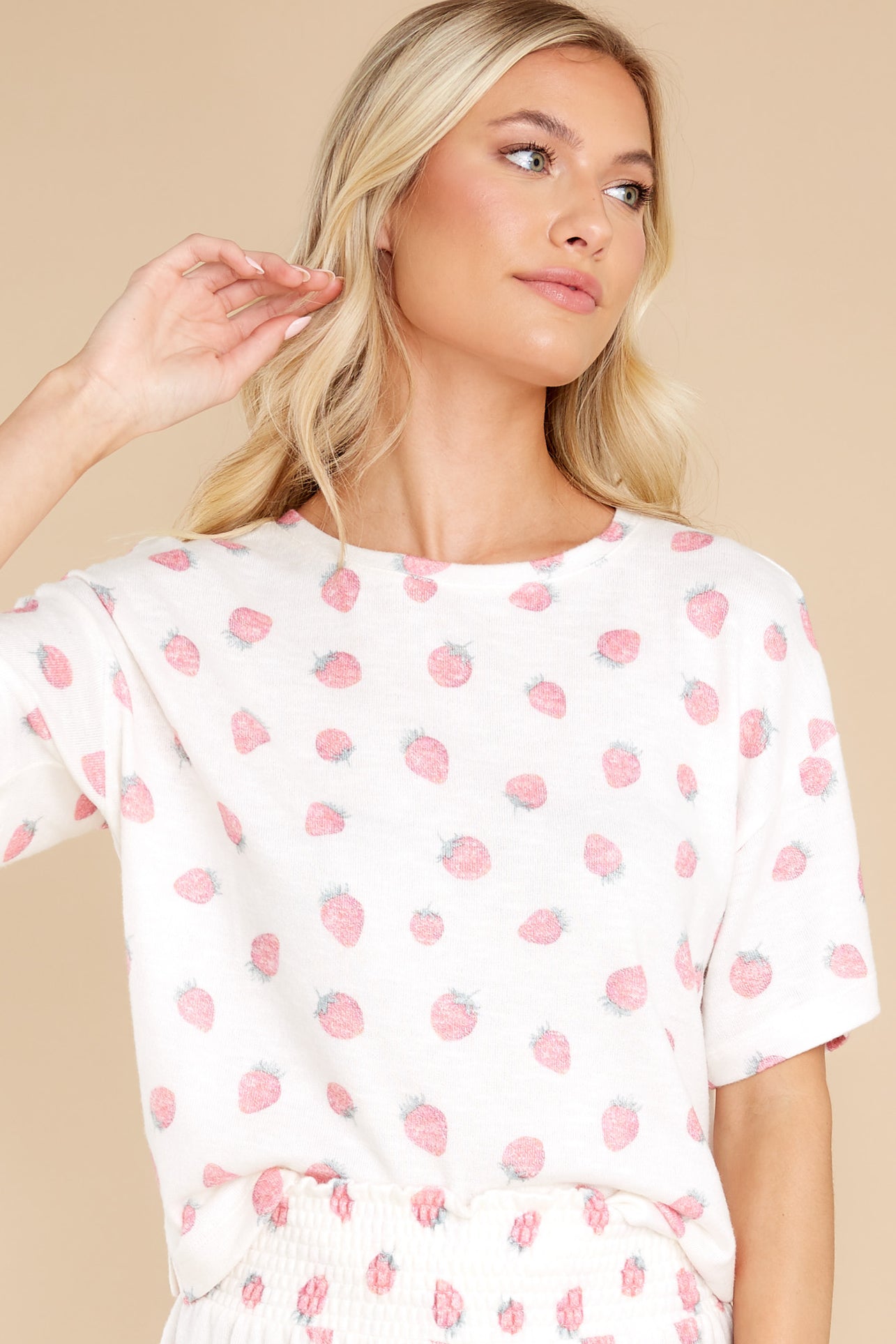 Kylie White Sand Strawberry Top