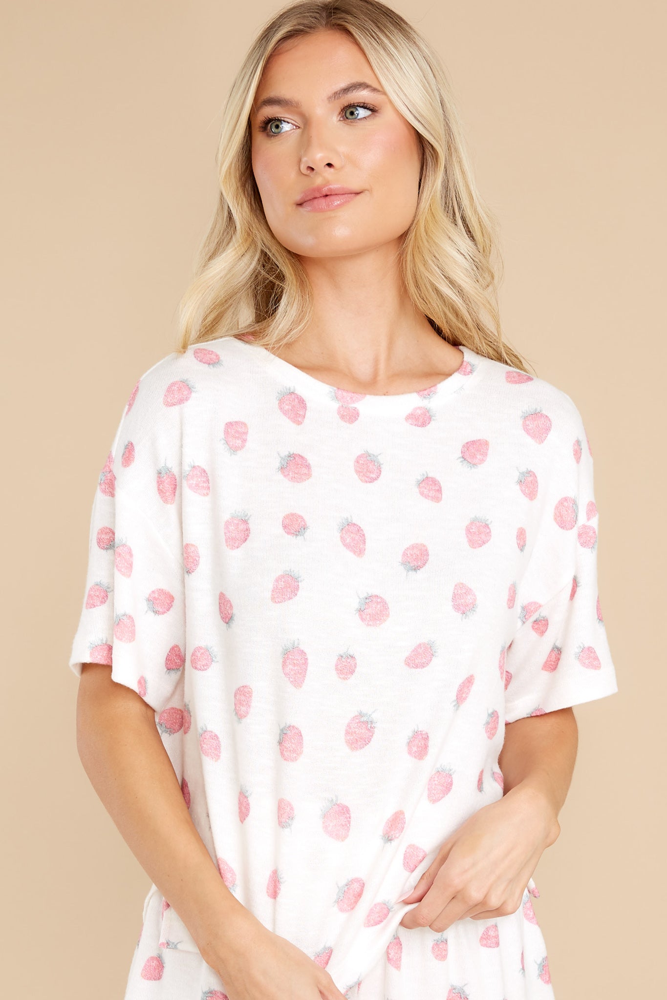 Kylie White Sand Strawberry Top