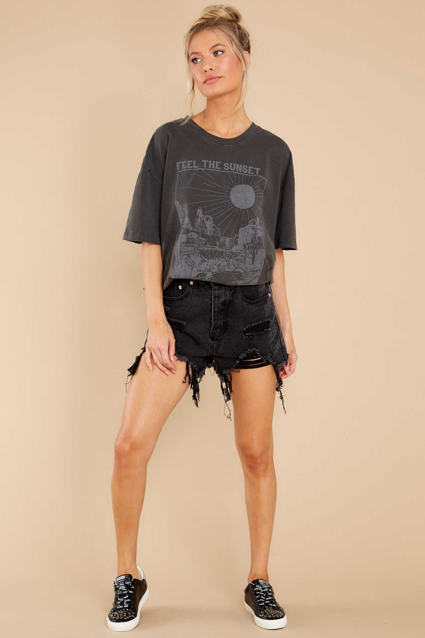I Love Sunsets Grey Graphic Tee