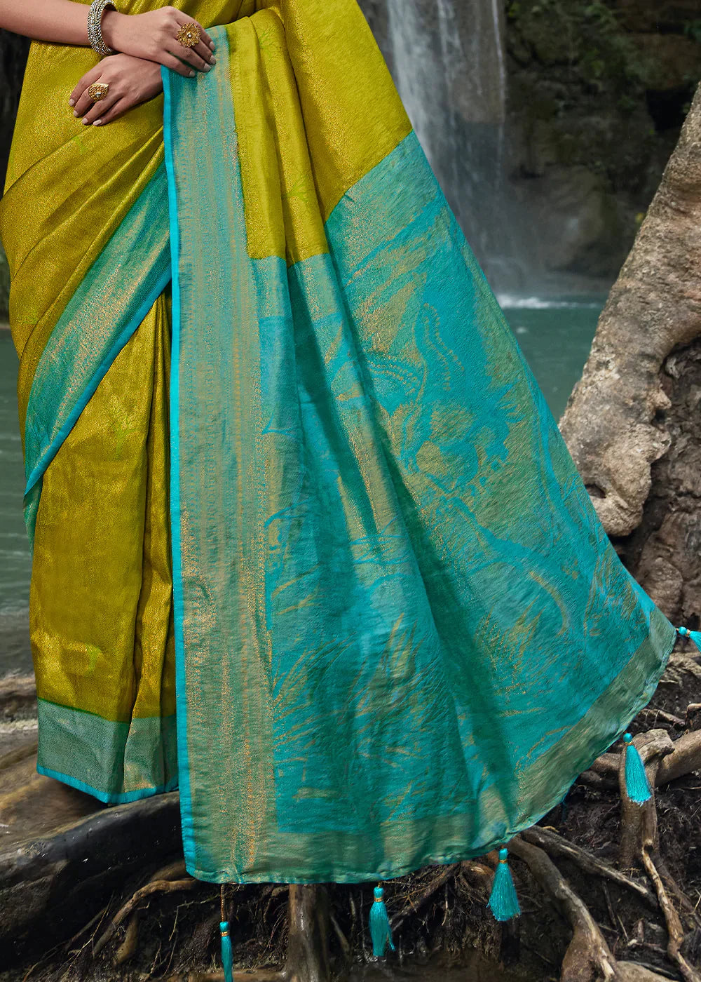 Green & Blue Zari Woven Kanjivaram Silk Saree