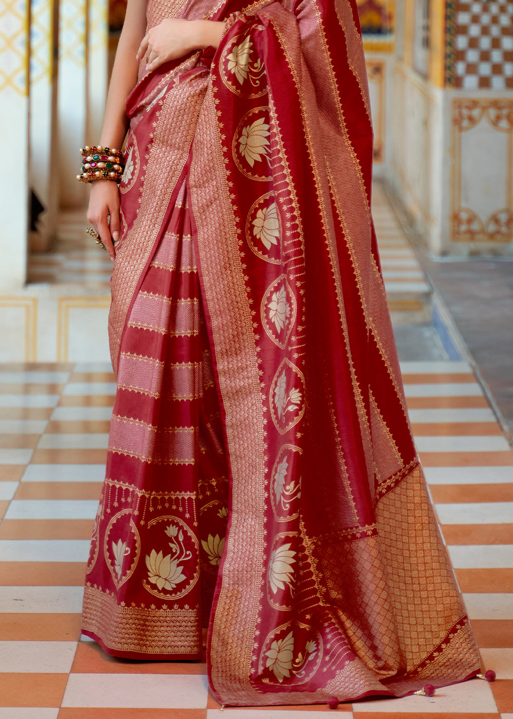 Shades Of Red Zari Woven Banarasi Silk Saree