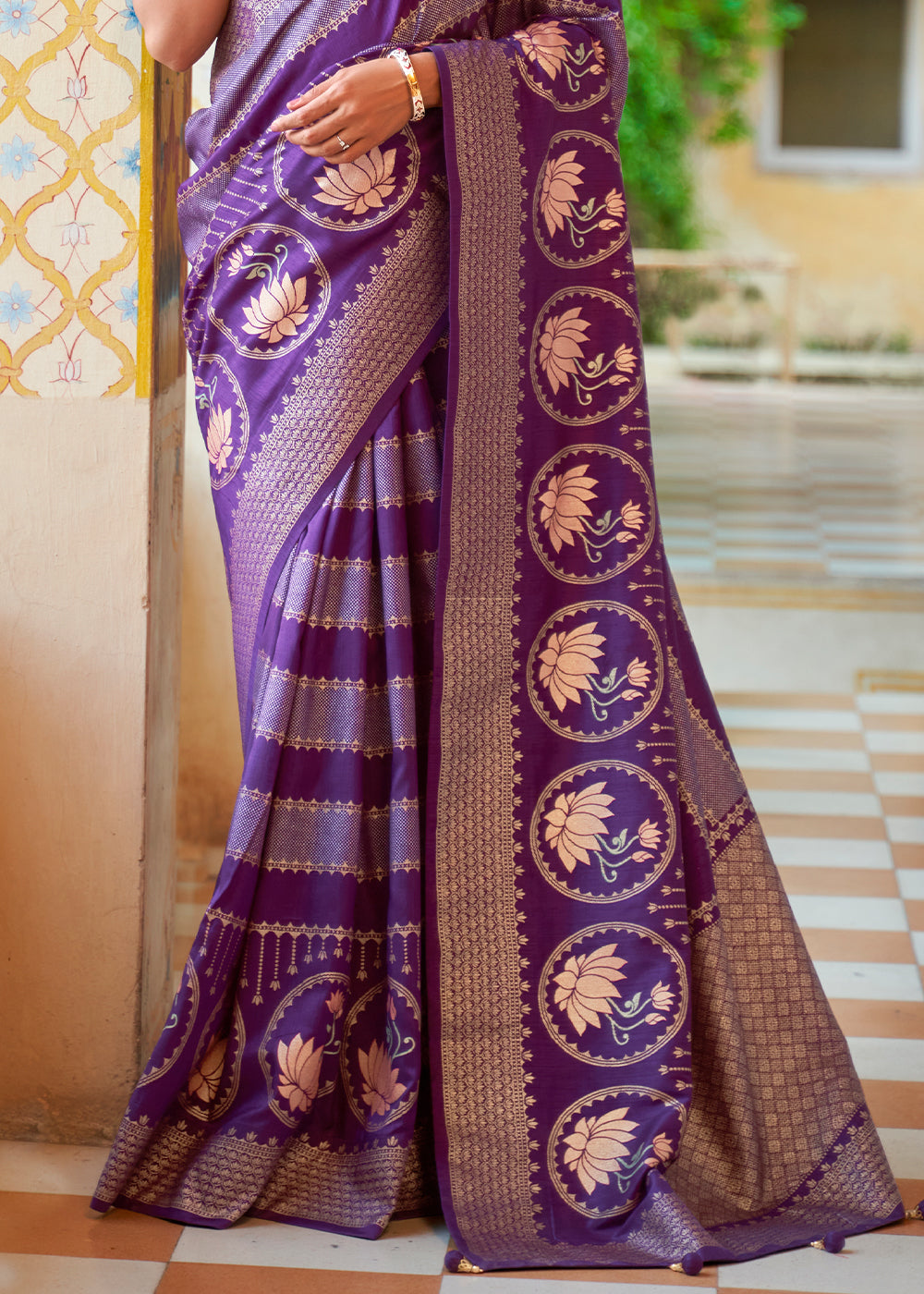 Shades Of Purple Zari Woven Banarasi Silk Saree