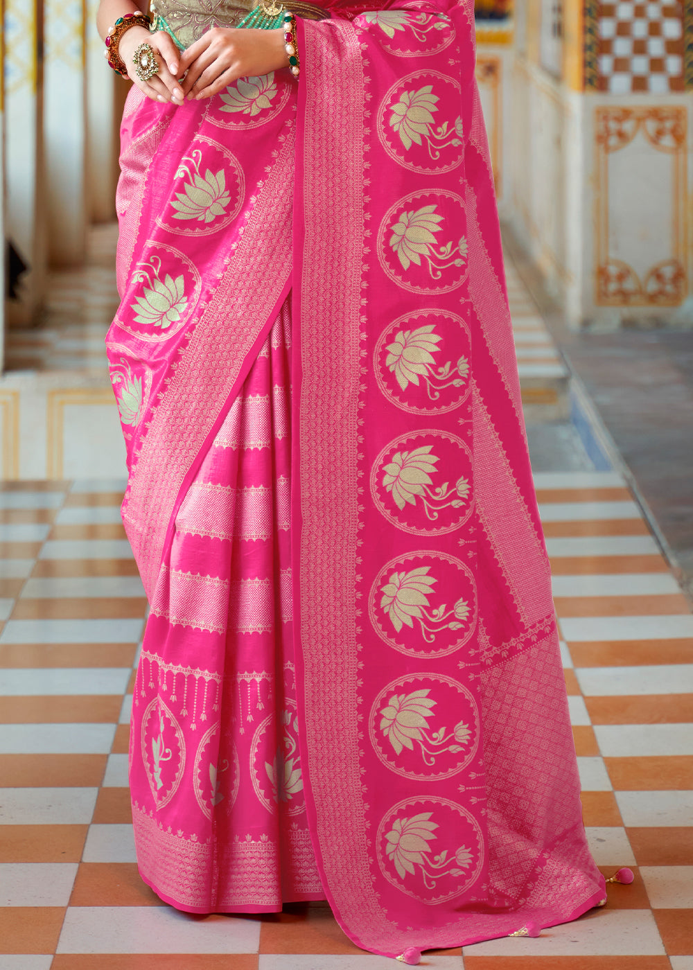 Creamy Pink Zari Woven Banarasi Silk Saree