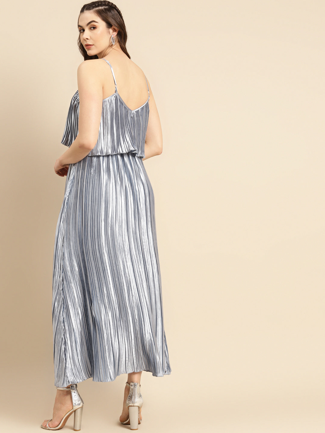 Pre pleated flare yoke maxi dress