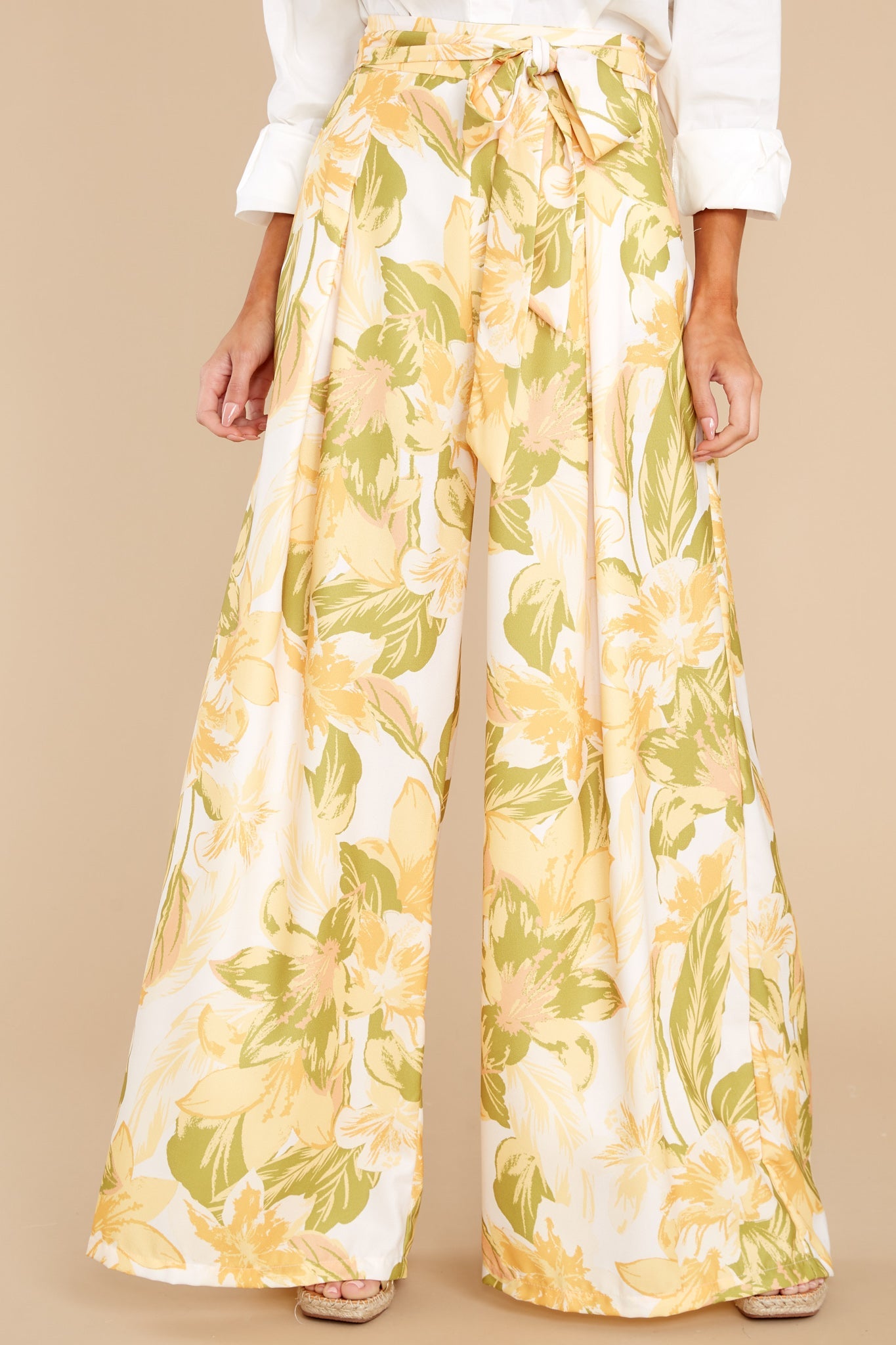 Season's Harmony Yellow Floral Print Pants