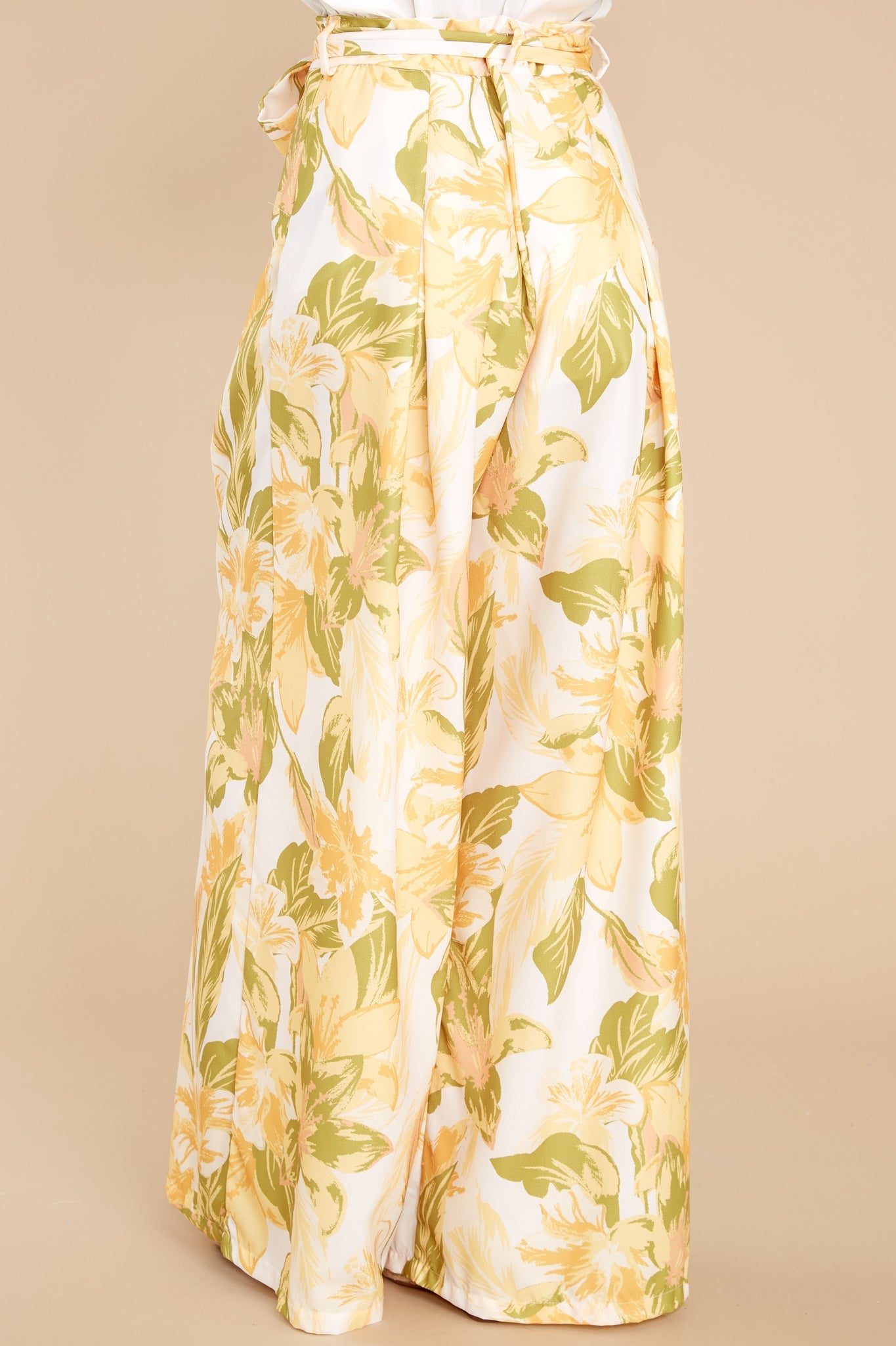 Season's Harmony Yellow Floral Print Pants