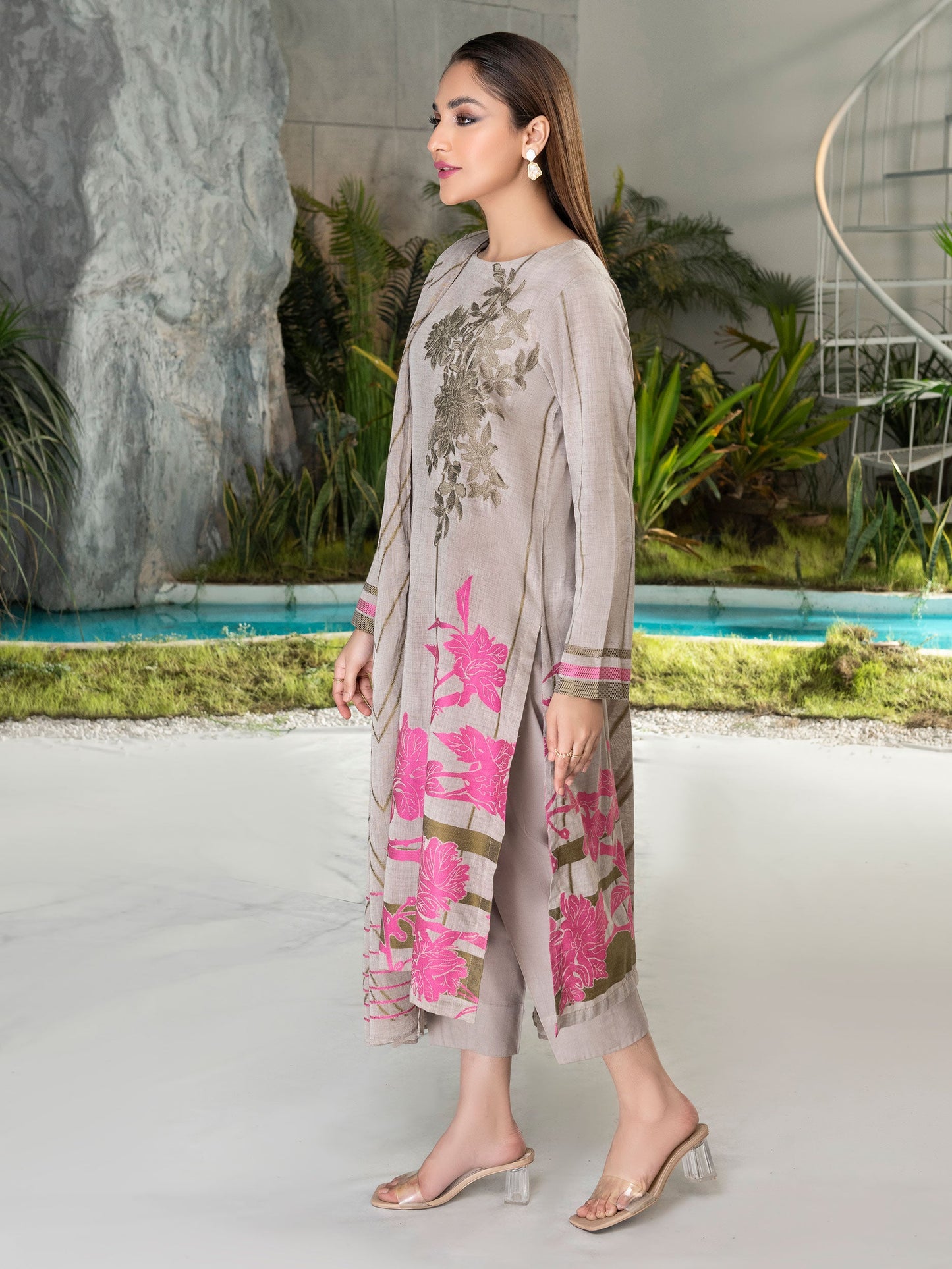 3 Piece Embroidered Jacquard Suit