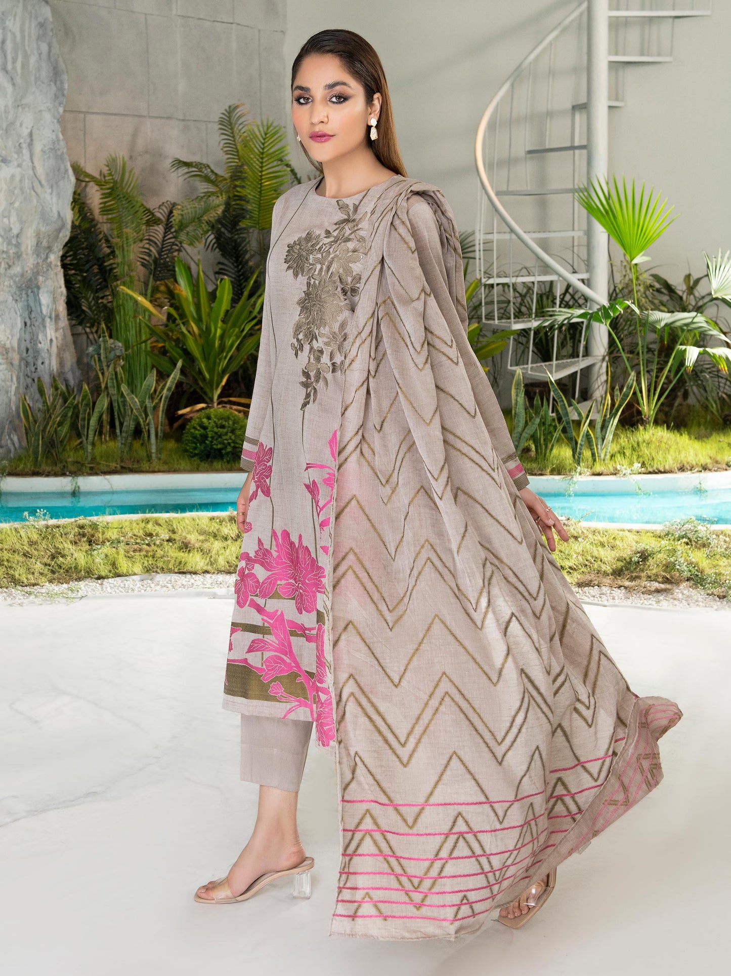 3 Piece Embroidered Jacquard Suit