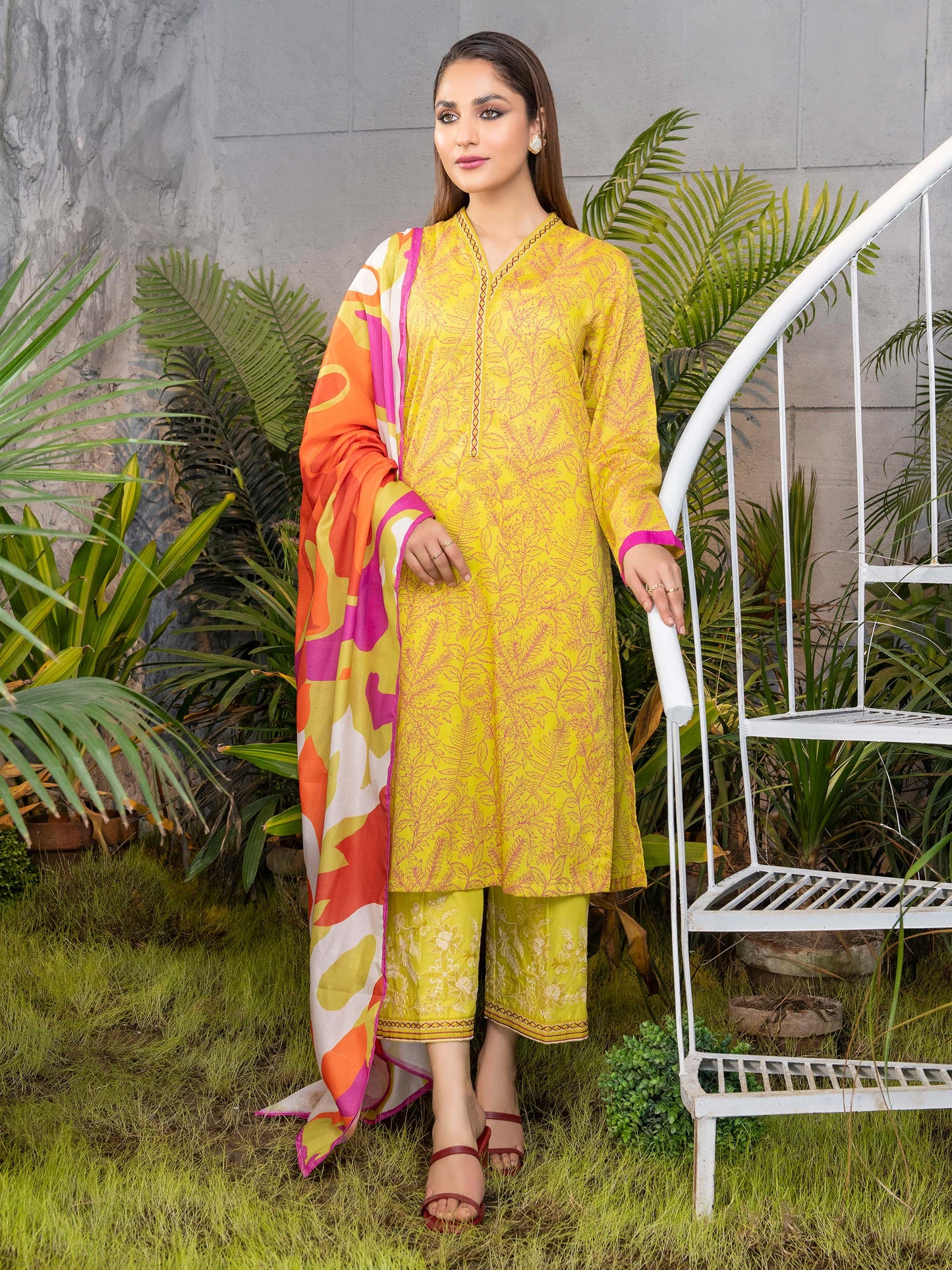 3 Piece Embroidered Lawn Suit