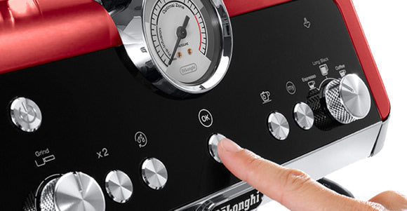De’Longhi – La Specialista Prestigio Espresso Machine with Active Temperature Control and Dual Heating System – Red