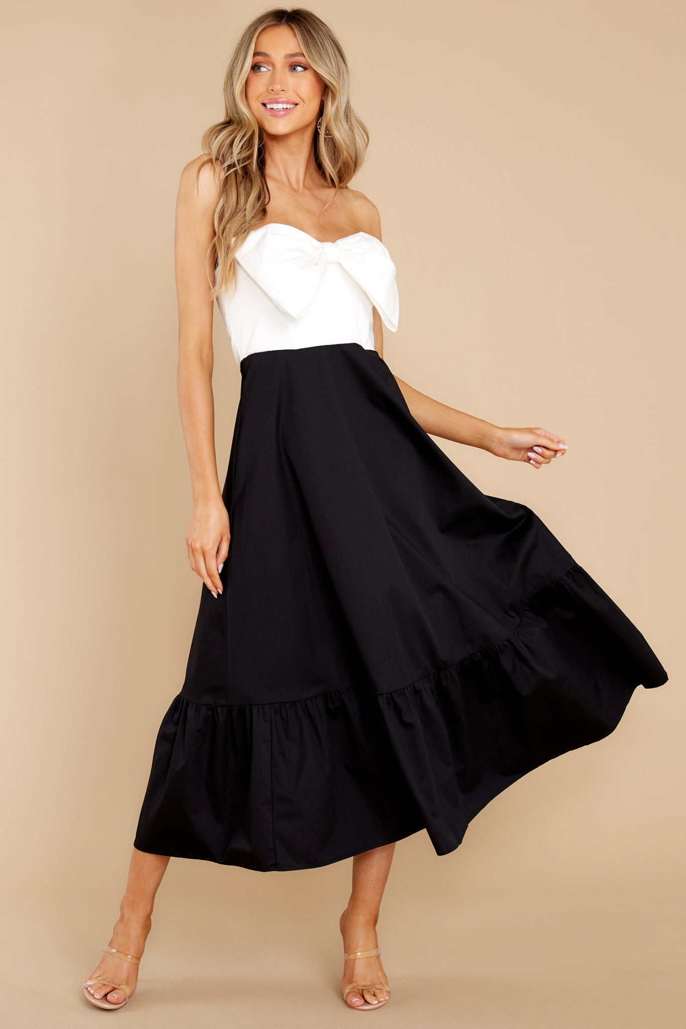 Classic Beauty White And Black Midi Dress