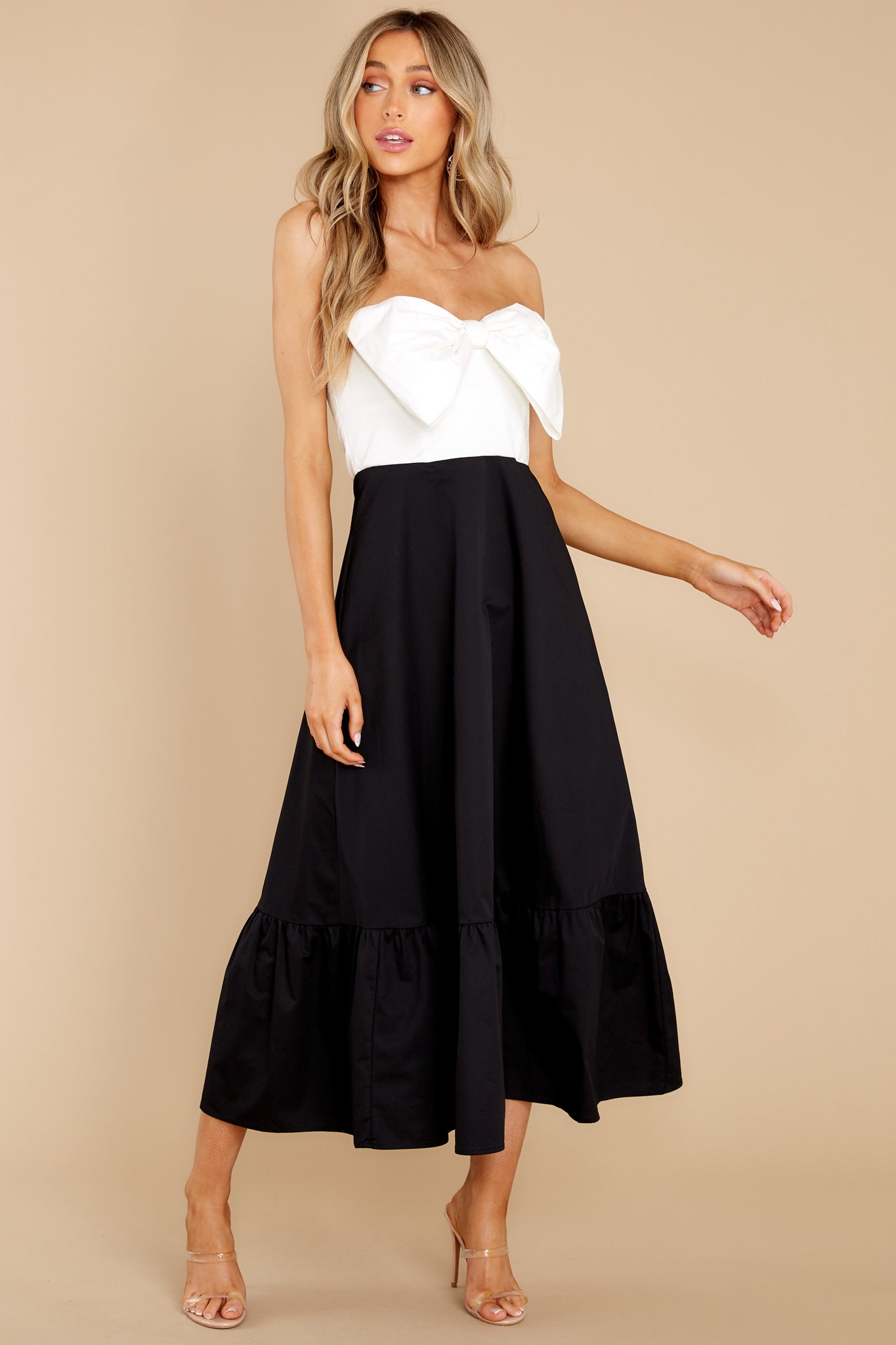 Classic Beauty White And Black Midi Dress