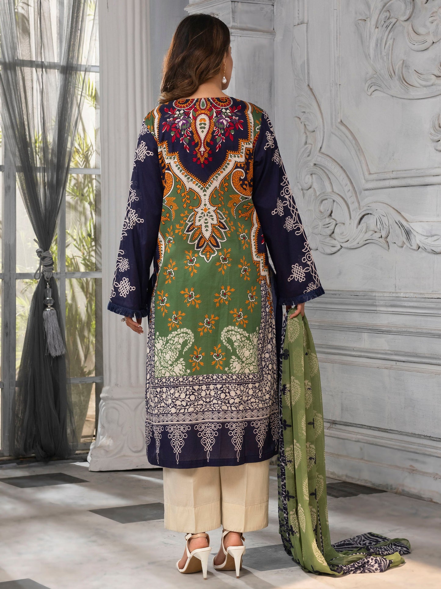 2 Piece Embroidered Lawn Suit