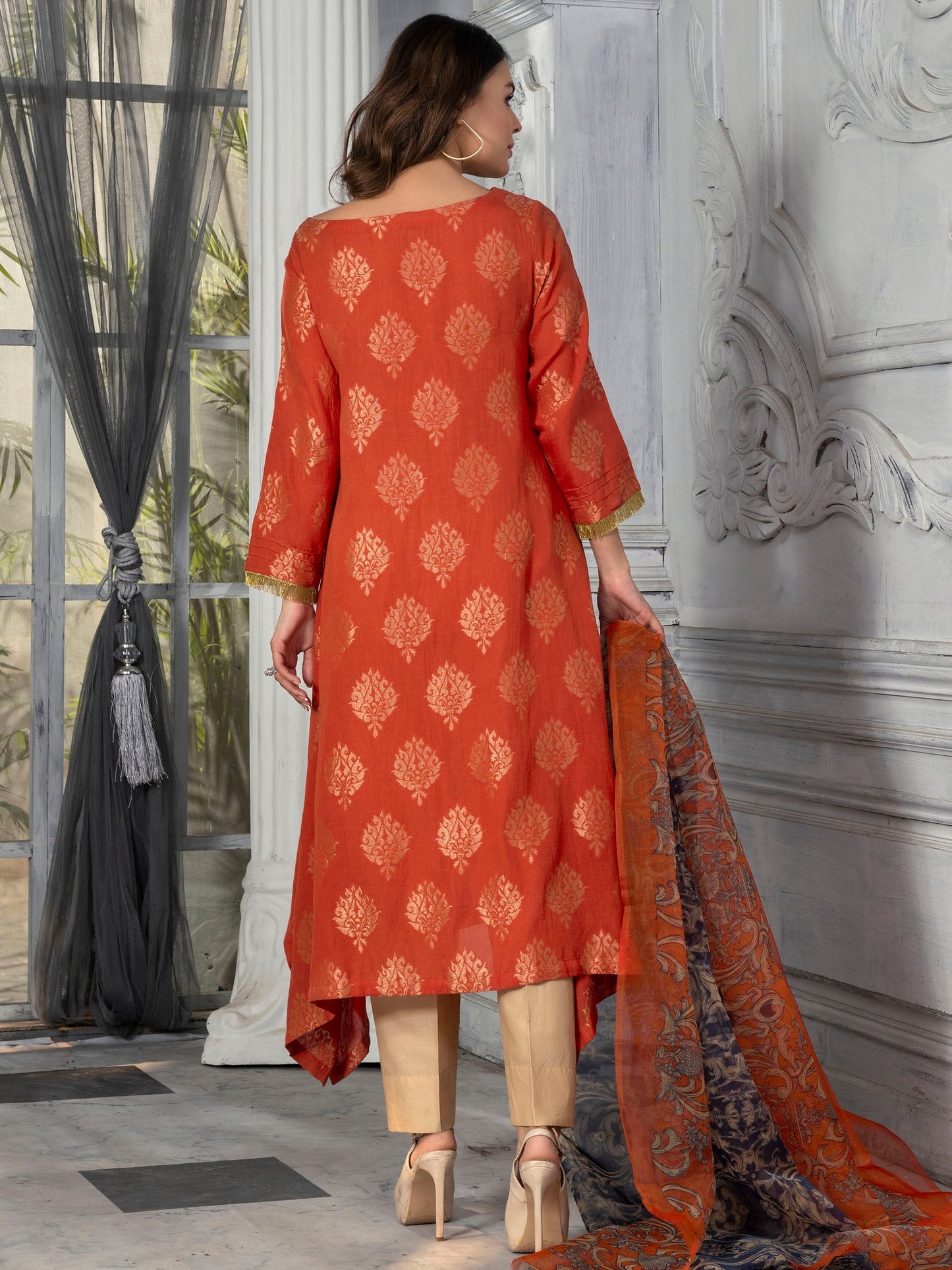 2 Piece Embroidered Jacquard Suit