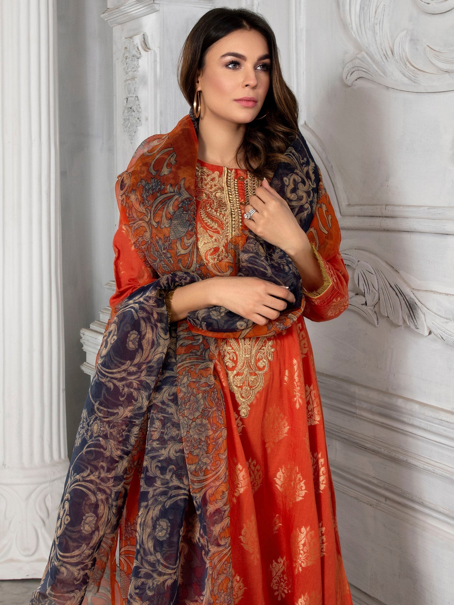 2 Piece Embroidered Jacquard Suit