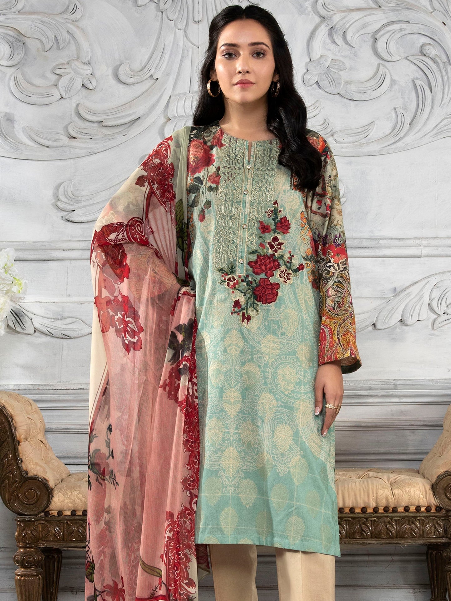 2 Piece Embroidered Jacquard Suit